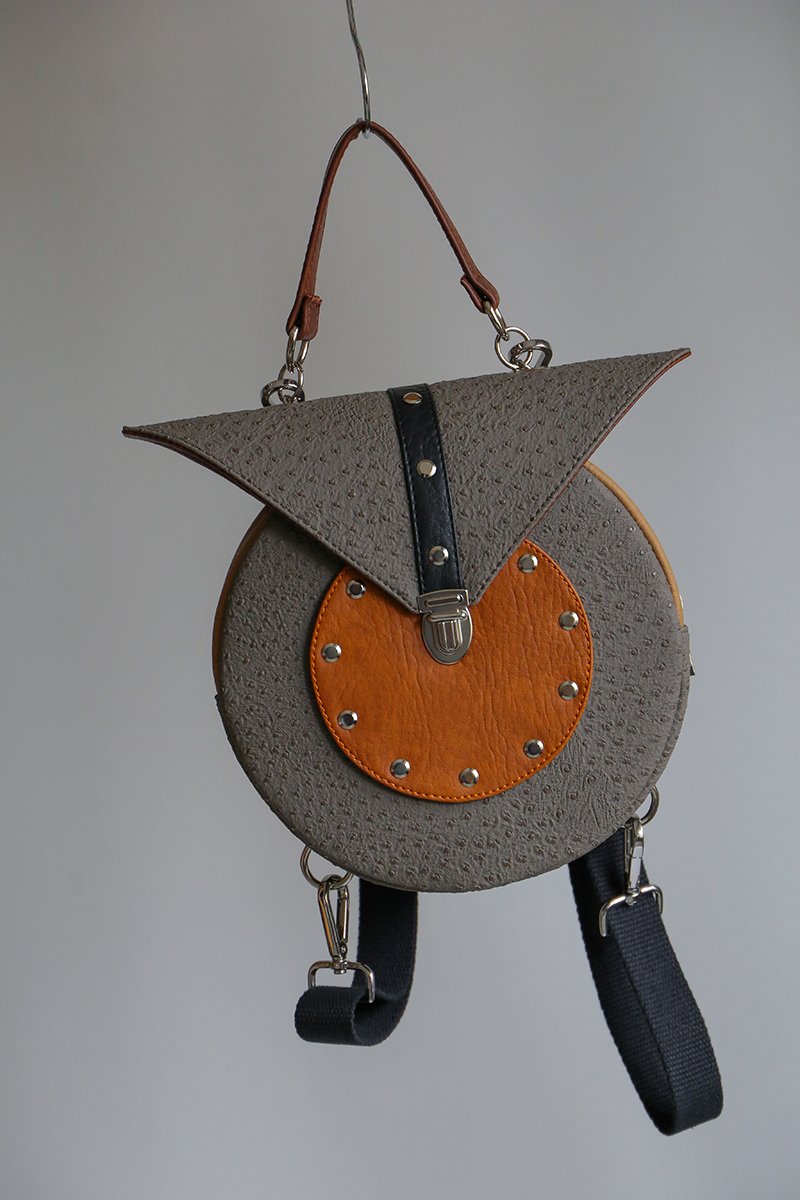 OWL Middle Light Ostrich 01