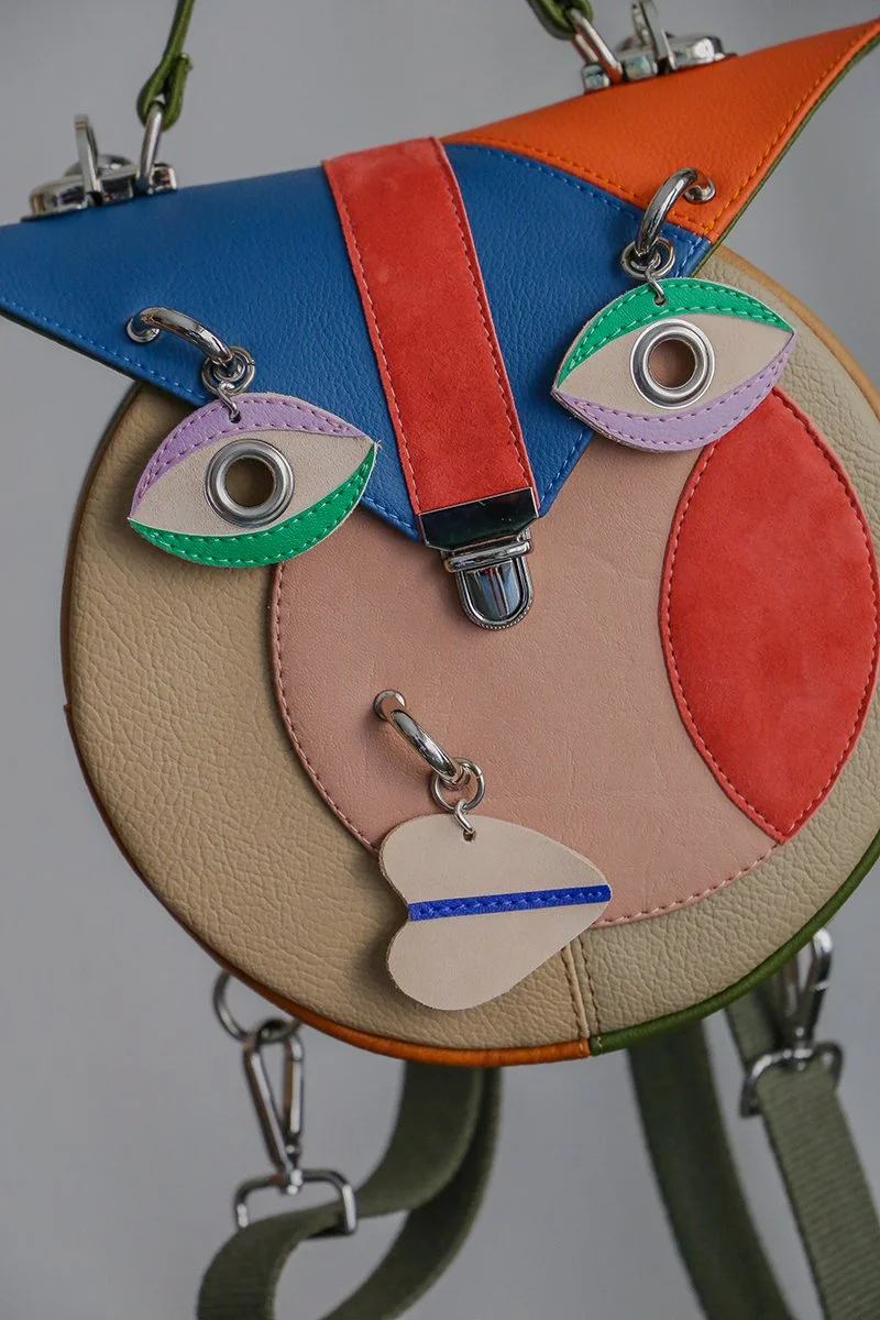 OWL - Femme au Béret Bleu