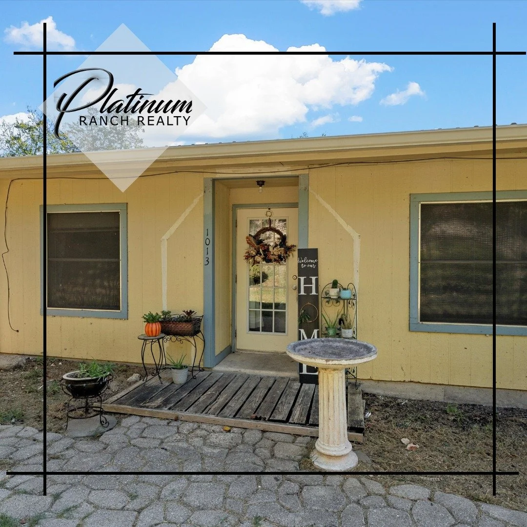 AVAILABLE!!

1013 Park Lane Drive, Bruceville-Eddy, TX

Presented at $125,000

This charming cottage style home located right off of Lusk Branch Creek and offers a quiet country setting. There are many possibilities to make this place your own.

Cont