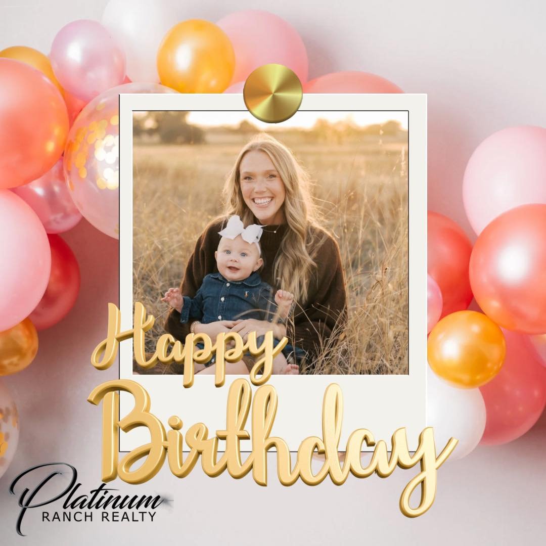 🎉HAPPY BIRTHDAY MOLLY!!!🎉

We hope you have the best day!