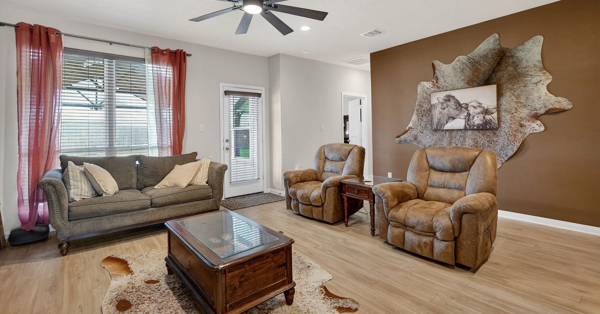 🔥 NEW LISTING in Caldwell, TX! 🔥

Welcome to 301 Story Cove &mdash; a beautiful, move-in ready home located in the desirable Arrowhead Farms community!

🏡 3 Bedrooms | 2 Bathrooms | Built in 2022
✨ Open-concept layout with modern finishes
🍽️ Spac