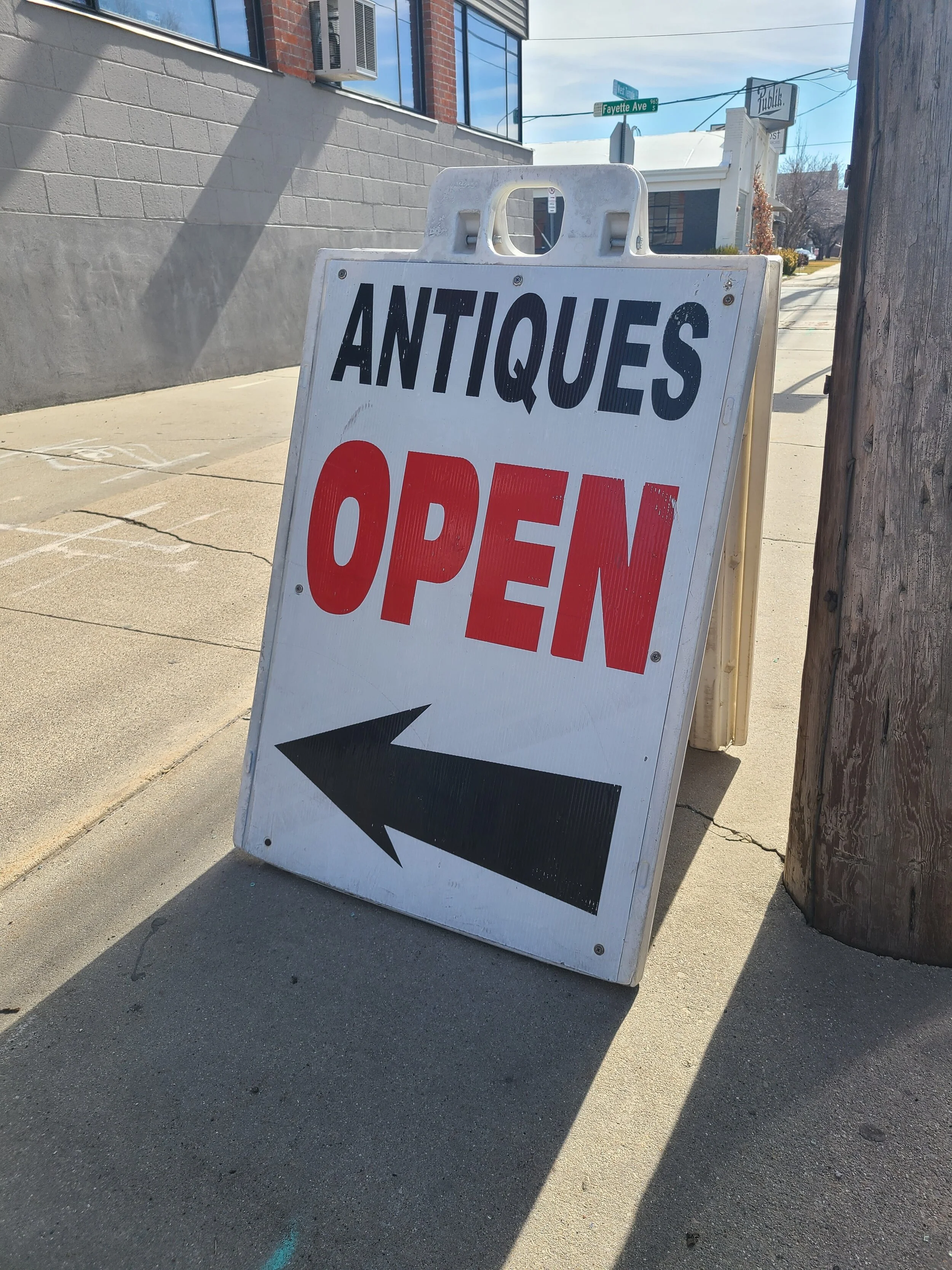 About | Discover Vintage Treasures Today — Capital City Antique Mall