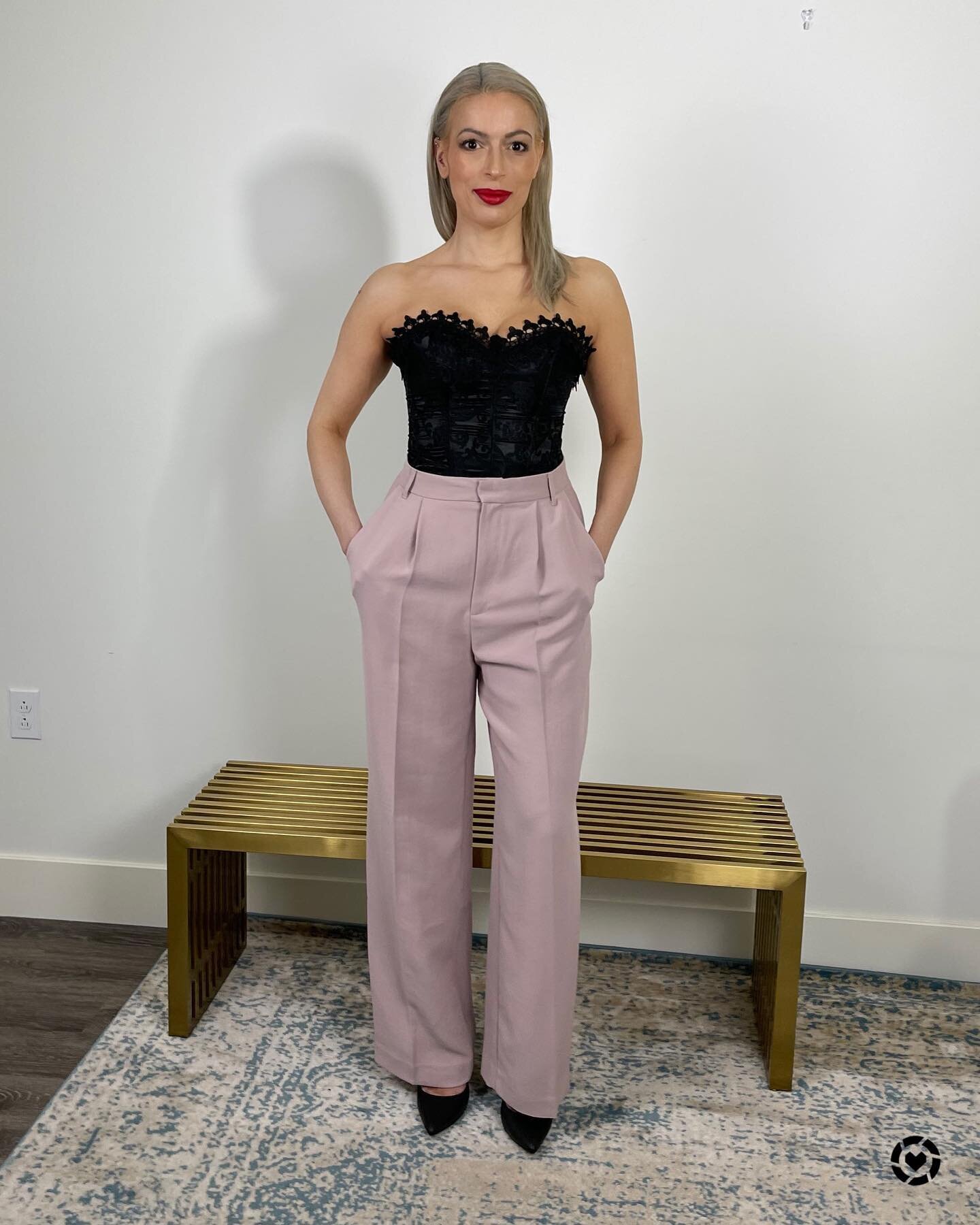 I love a good power suit and this one from @zara is stunning. I paired it with a sexy corset from @fredericks_hollywood and pumps from @amazon to give it a feminine touch. And I love the &ldquo;don&rsquo;t mess with me&rdquo; look the @blackflyseyewe