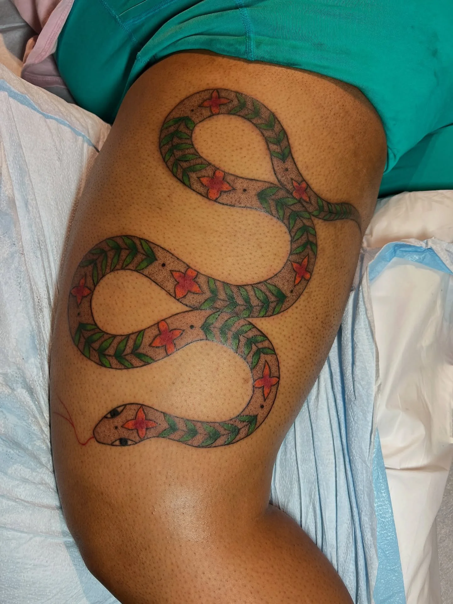 Had the pleasure of making this fun, folk-y patterned, free-handed snake for my darling of a client, Dominique! Thanks for your trust and support, always. Done in two sessions. 🐍💓