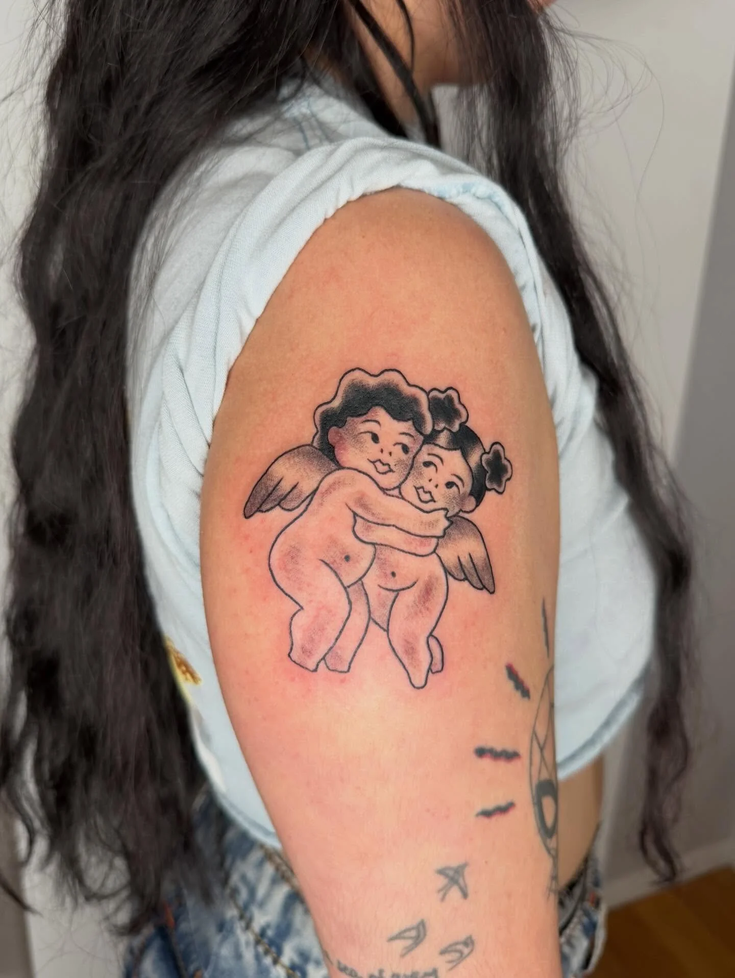 ✨LOVE IS EVERYWHERE✨ 

💘💘💘💘💘💘💘💘💘💘💘💘💘💘💘💘

One of my favorite tattoos on a real life angel @verrriperi