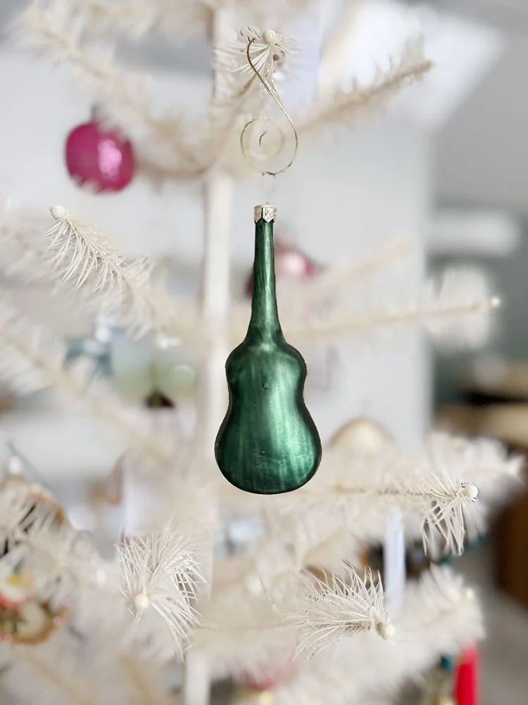 Holiday - Guitar Ornament 2.jpg
