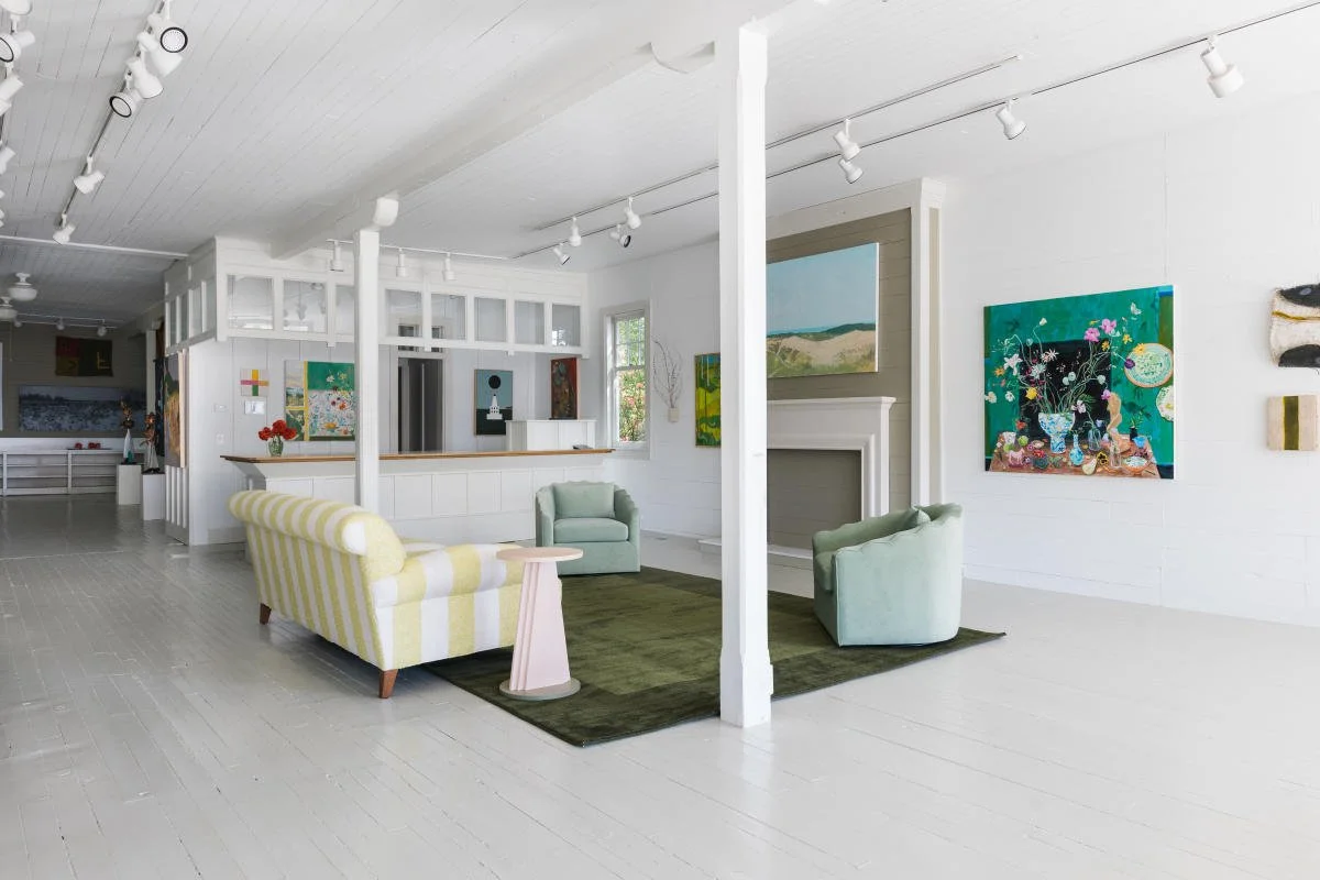 V Gallery art gallery in Omena, Michigan