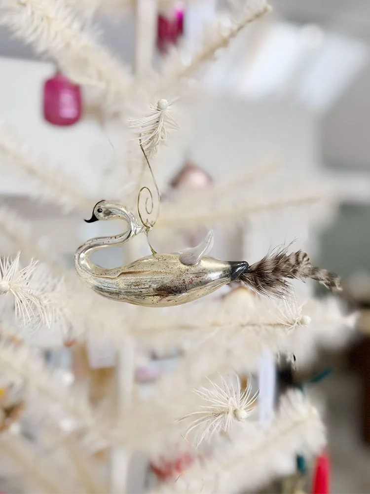 Holiday - Swan Ornament 1.jpg