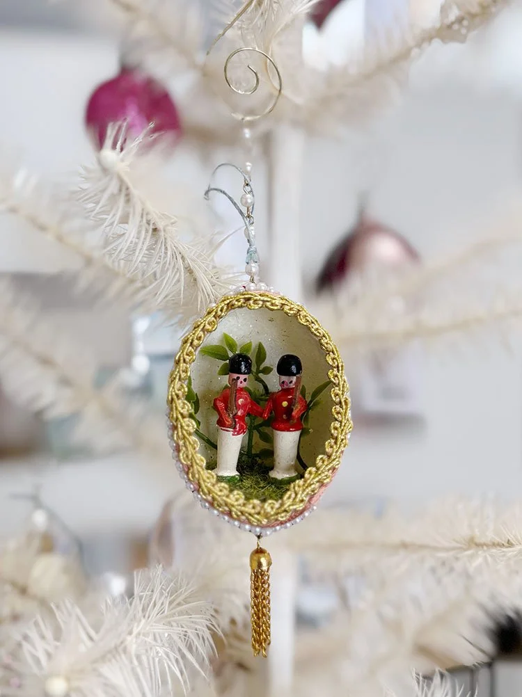 Holiday - Egg Ornament 4.jpg