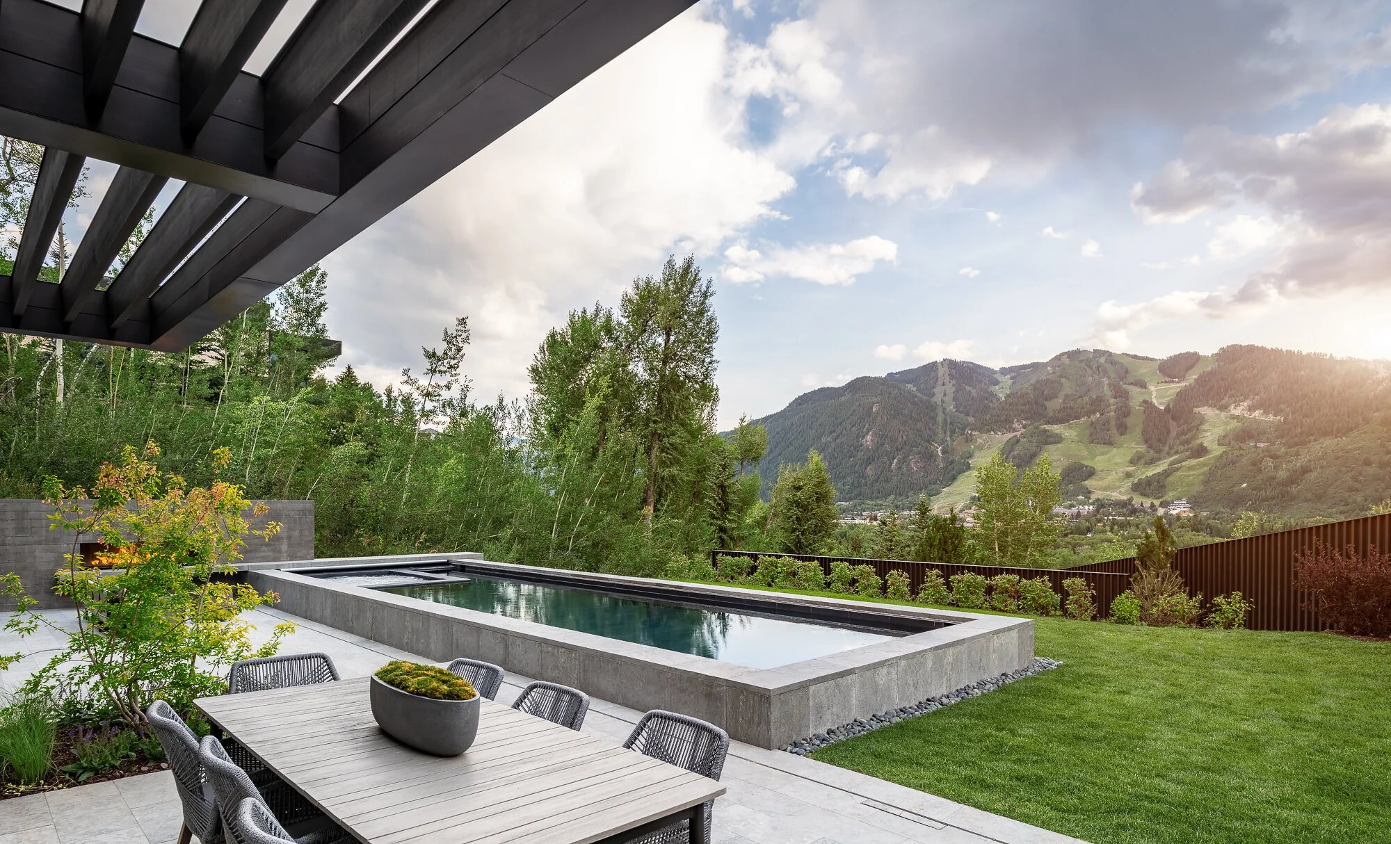 What is an Infinity Pool? Styles & Costs | Modern Pools