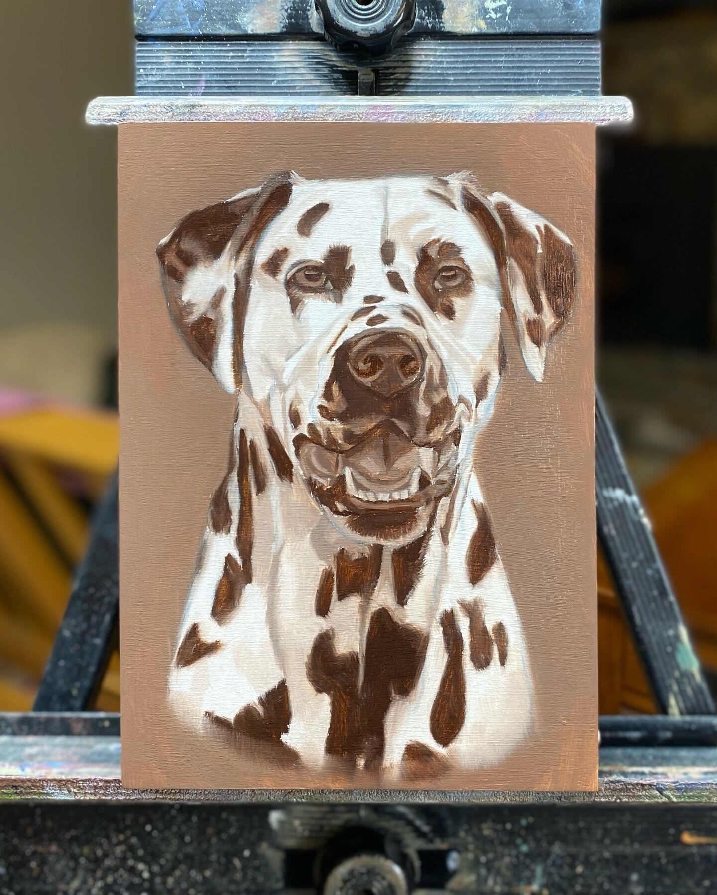 I started painting a Dalmatian today 🖤🤍 This is the first of three layers. I&rsquo;ll be adding color in the next layer :) 
-
-
-
#dalmatiandog #dalmatianlovers #oilonwood #oilonpanel #dogart #dogartist #dogartwork #dogpainting