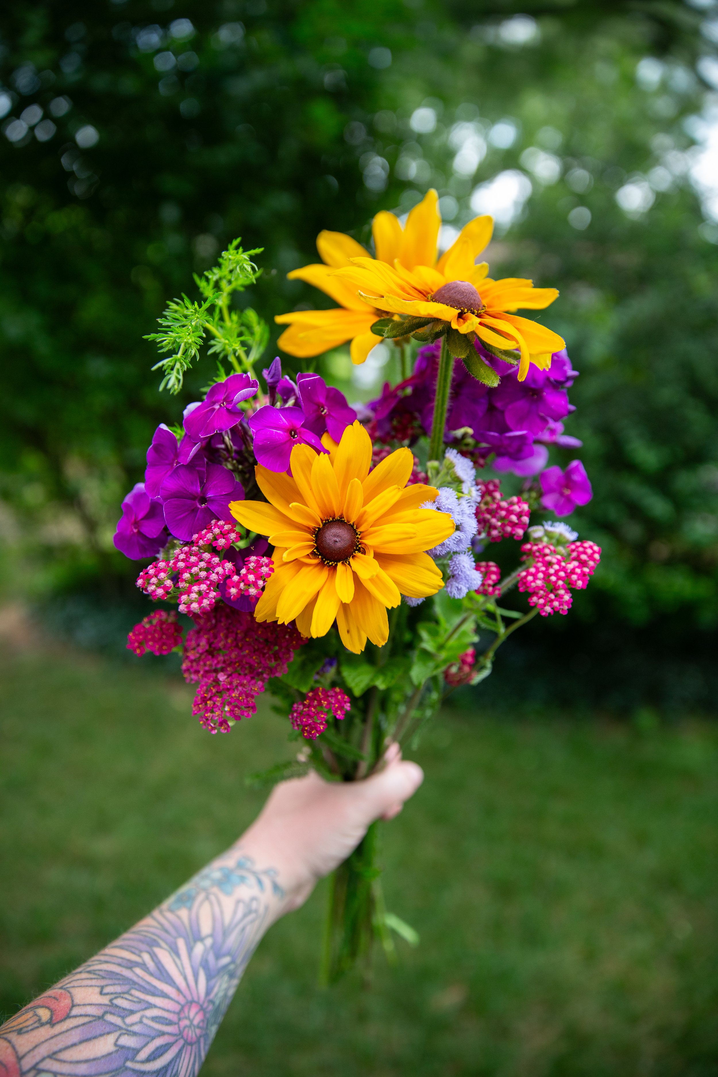 Camillus-Product-Photographer_002-FlowerFarm-IMG_9394.jpeg