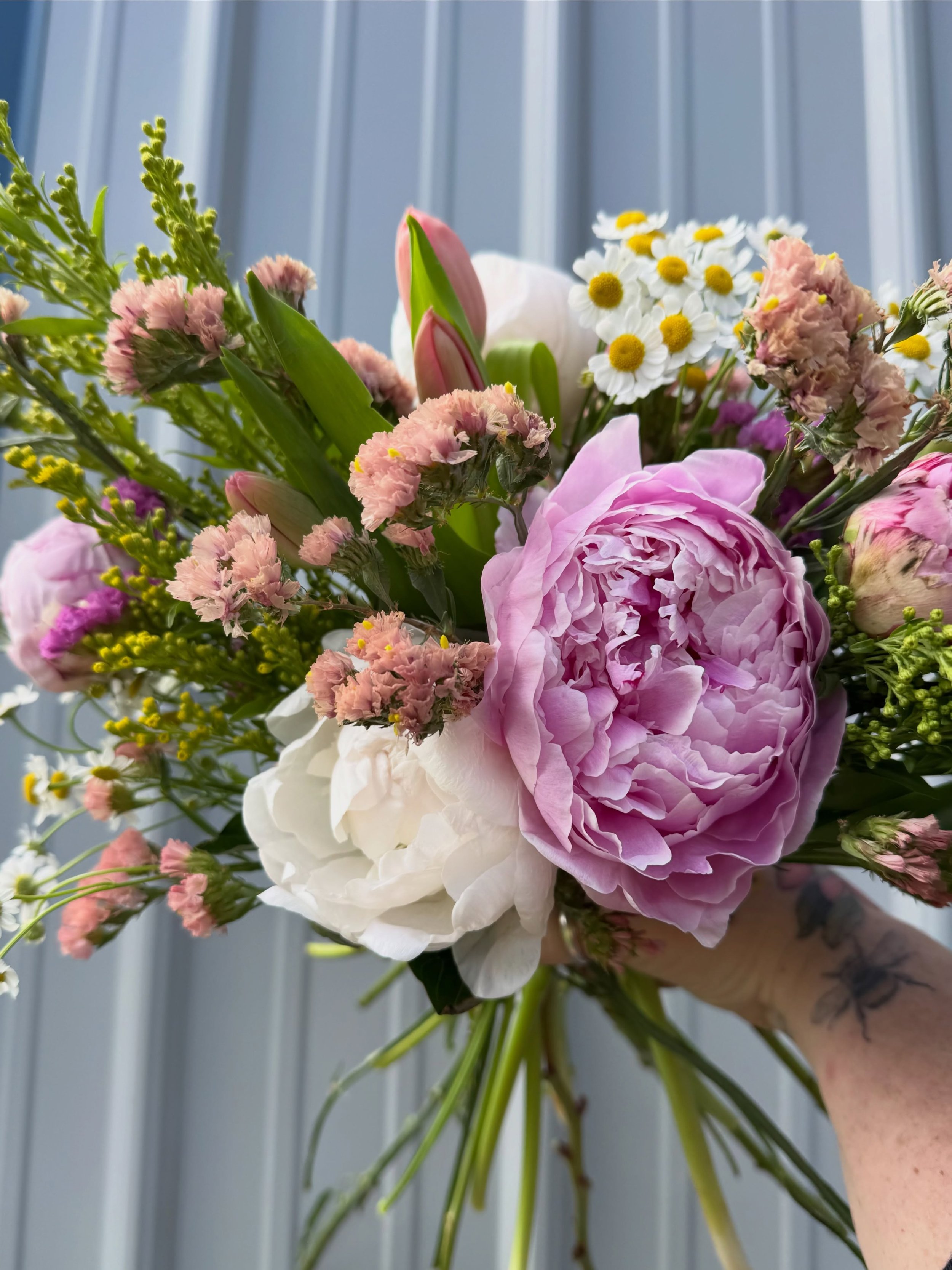 Thank you to everyone who celebrated moms of all shapes and varieties with us this weekend! We sent so many American grown and local stems out into the world. 
Much love to the @thefloralsource and @cnyflowers  for helping me make it happen!