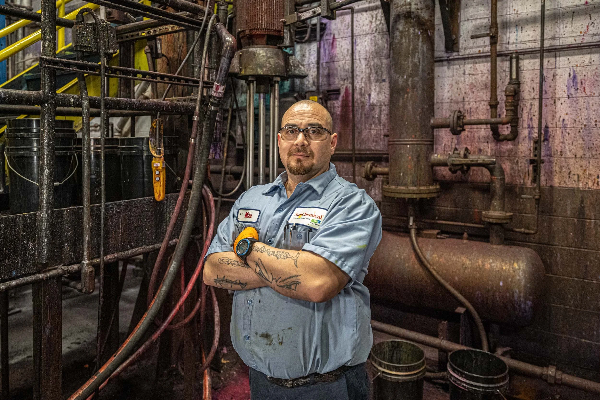 Industrial photography-workers in action-machinery photography 2121.jpg