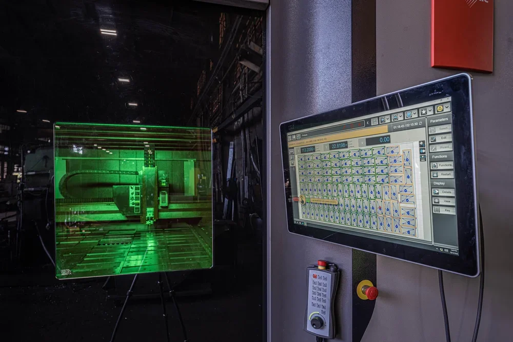 industrial+photography,+workers+in+action,+machinery+photography+0075.webp