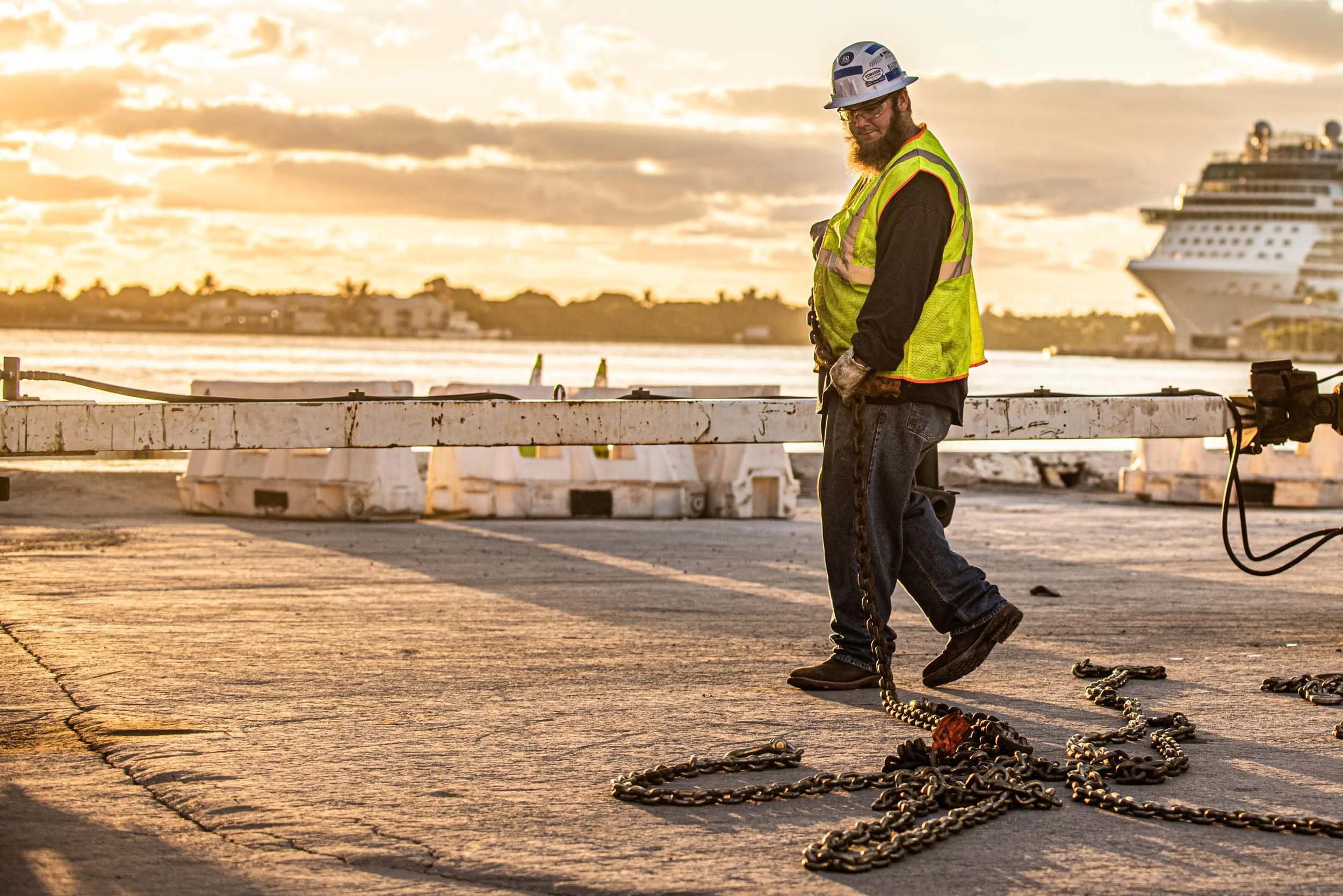 Industrial Photography, workers in action 001.jpg