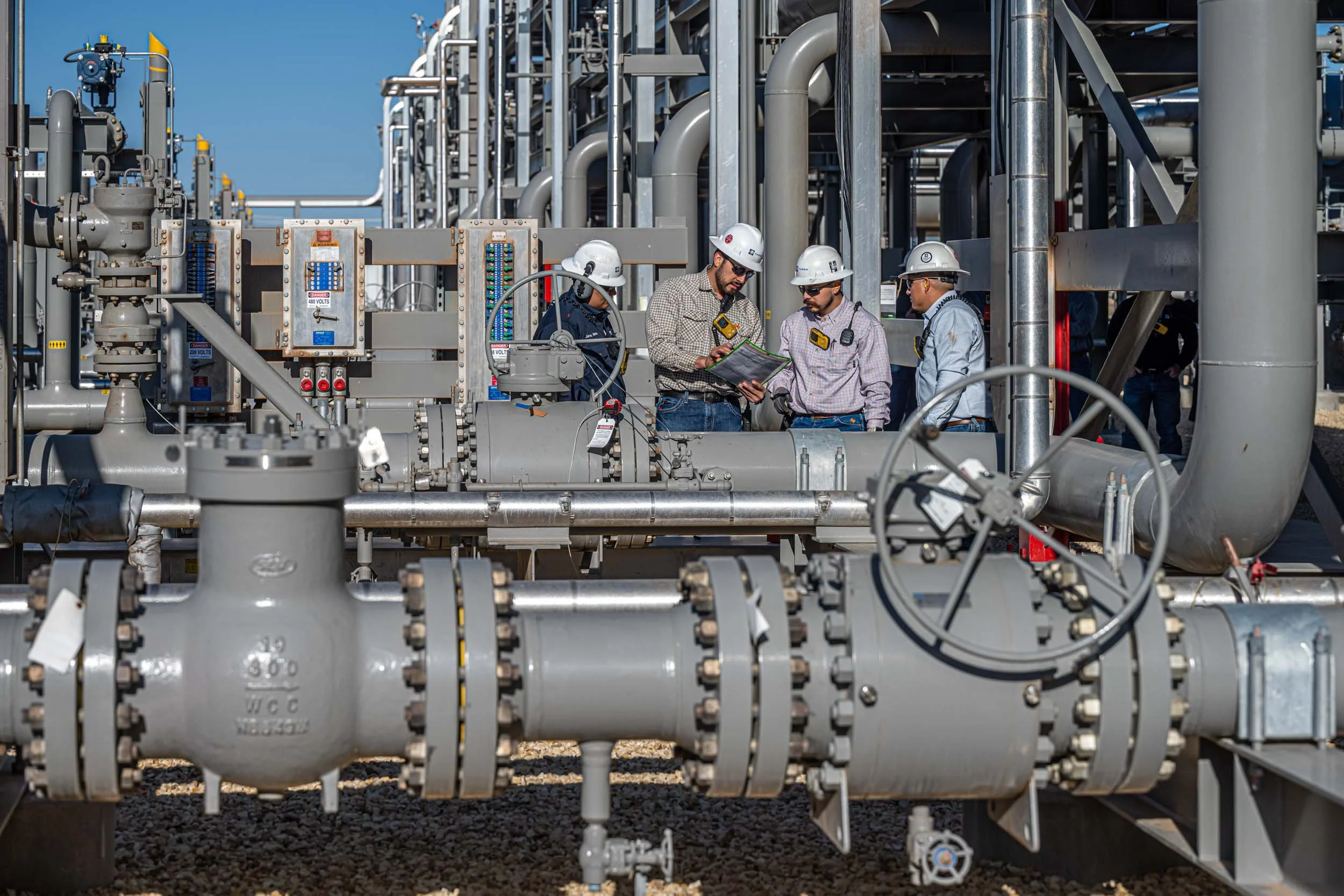 industrial-photography_people-at-work_field-operations_040.jpg