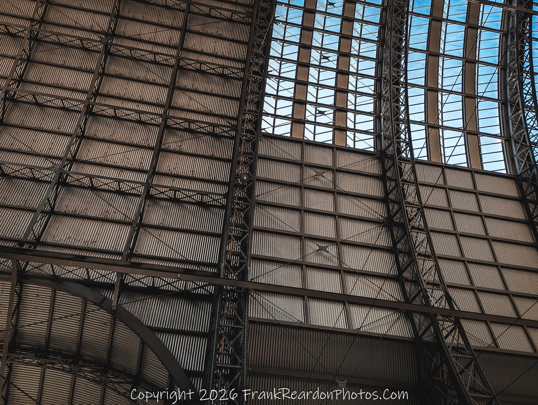 Station Roof Architecture (Steel & Glass)
“Steel and Light – Frankfurt Hauptbahnhof Roof”
