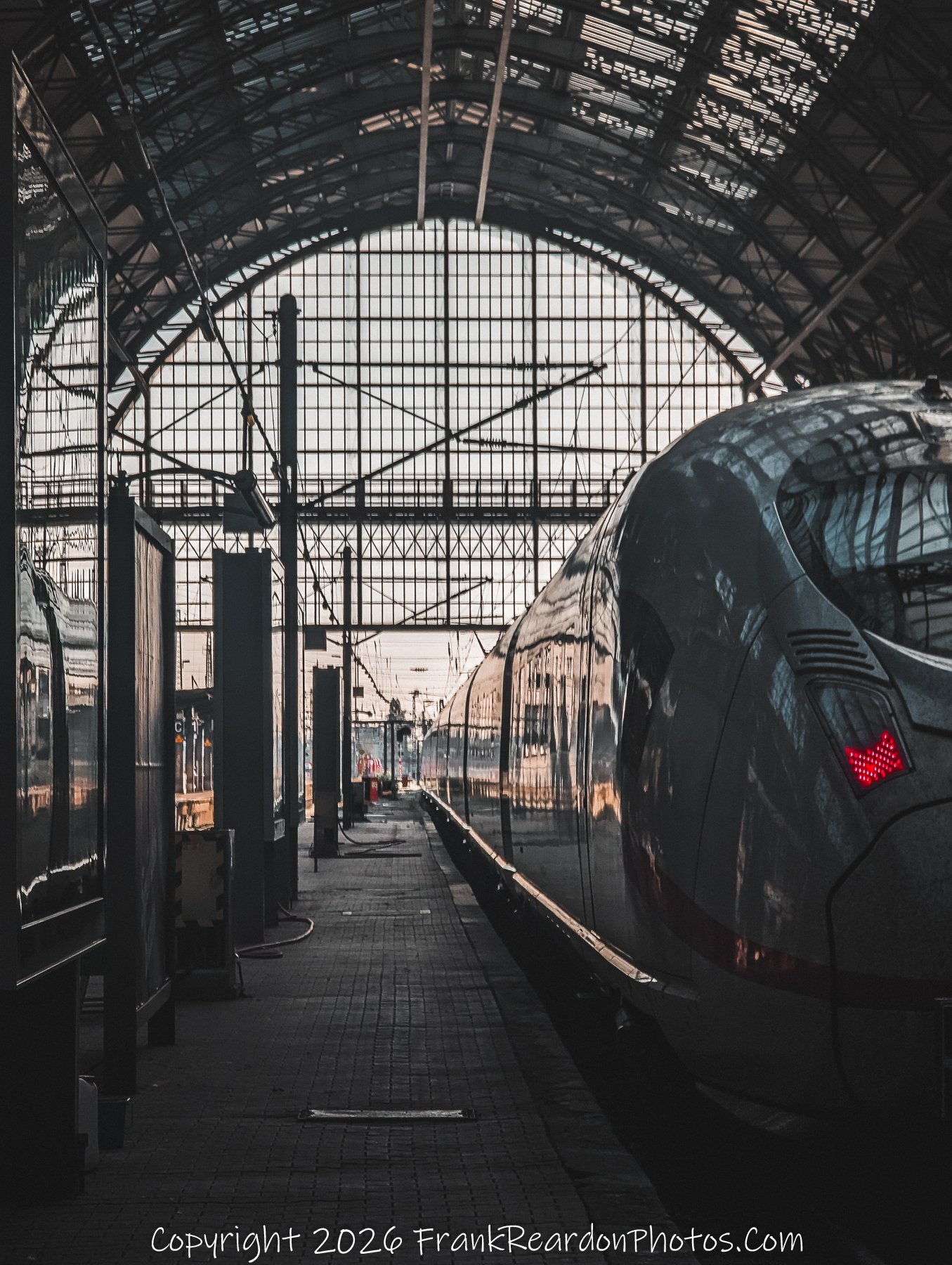 Still Moments (Frankfurt Hauptbahnhof)
Inside Frankfurt’s central train station, a sleek ICE high-speed train