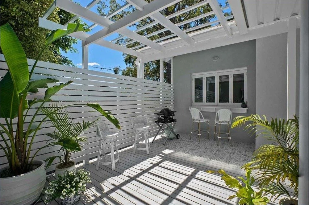 Lindsay Ave - Back Patio.jpg