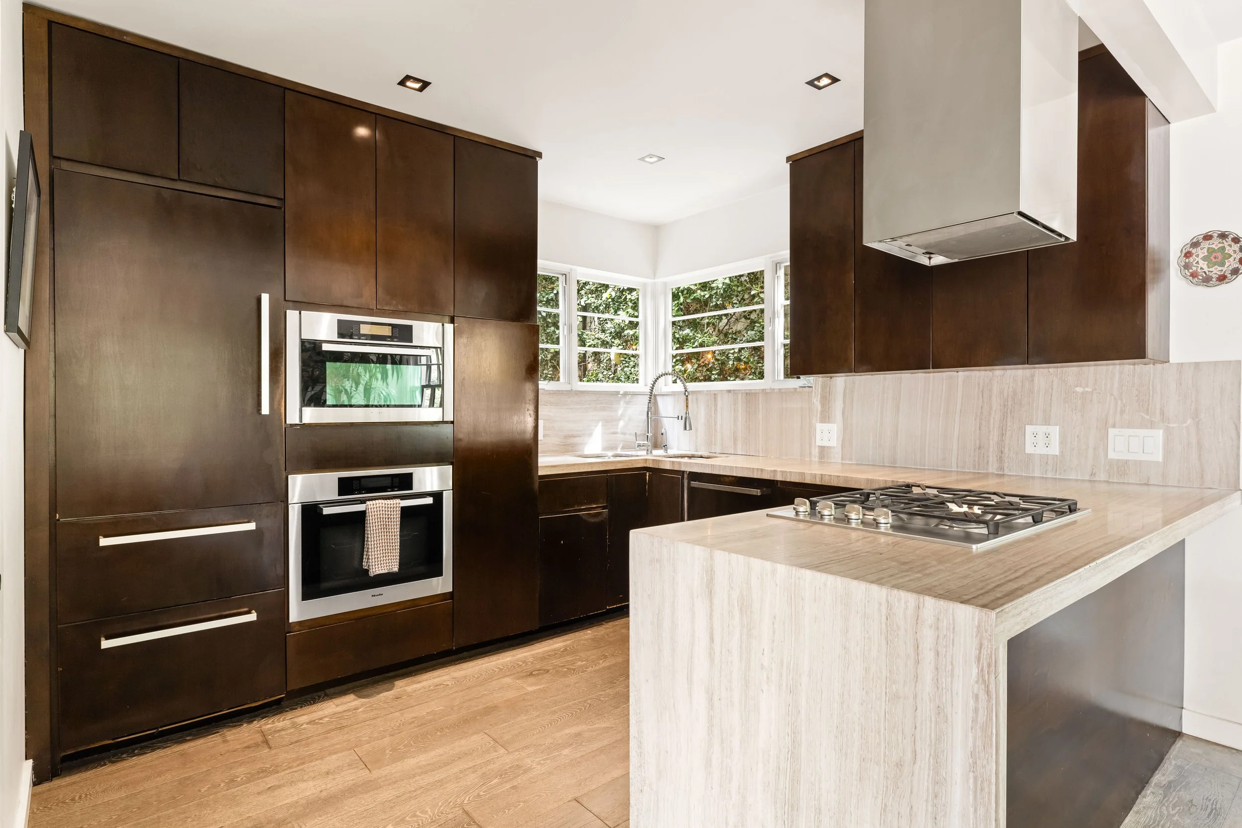 1767-n-orange-grove-ave-35-chef-kitchen-miele-hollywood-hills-los-angeles.jpg