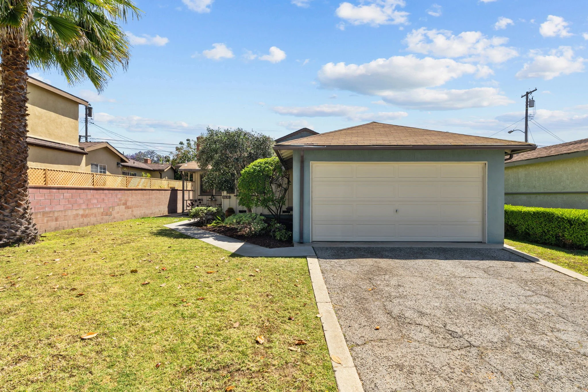 11630-chanera-ave-hawthorne-curb-appeal-front-exterior.jpg