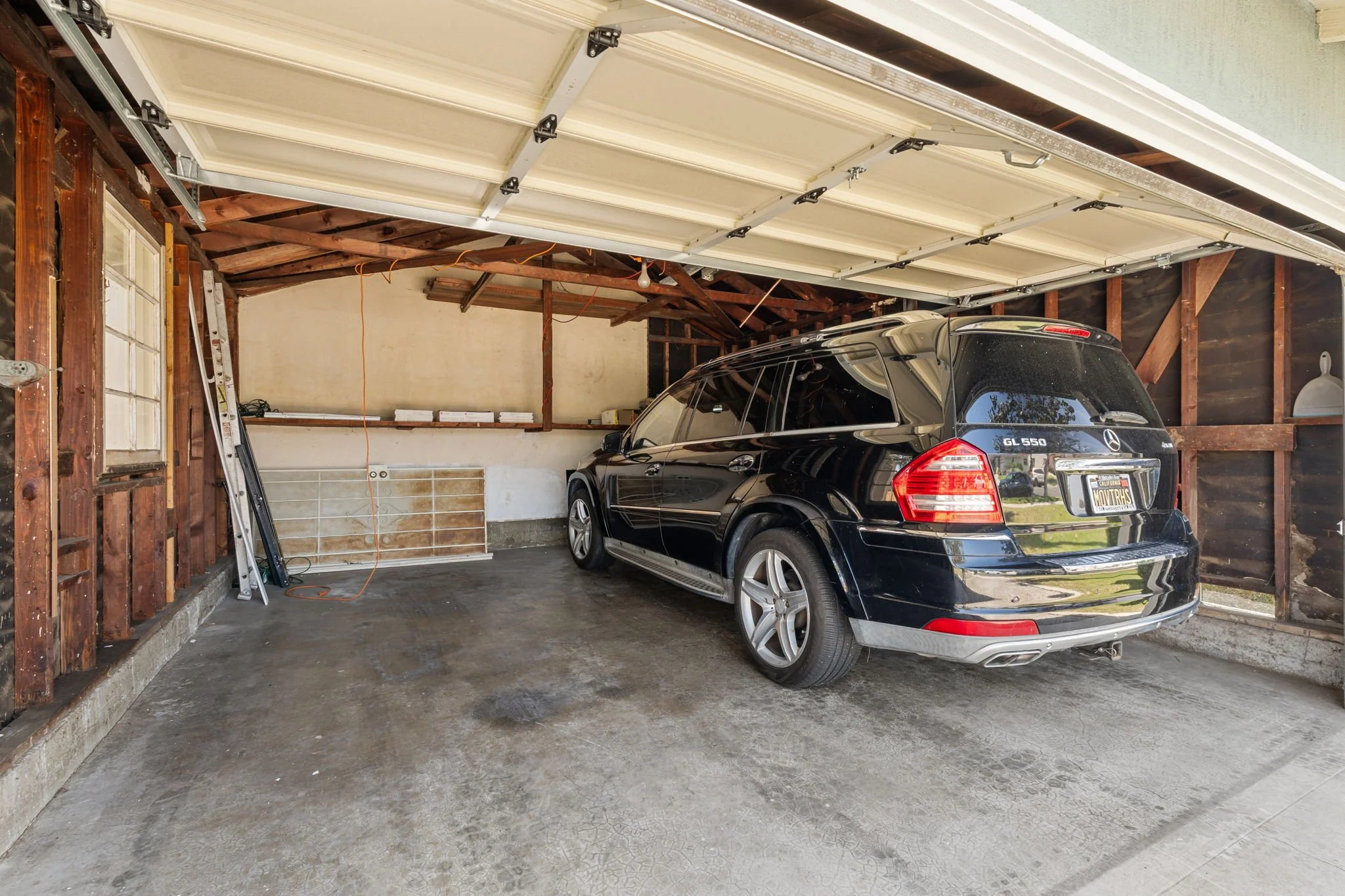 11630-chanera-ave-hawthorne-garage-two-car-attached.jpg