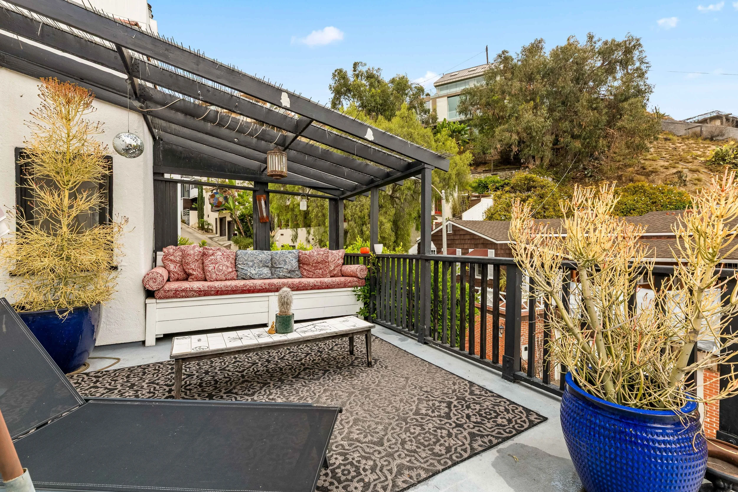 1767-n-orange-grove-ave-53-outdoor-deck-pergola-lounge-hollywood-hills-los-angeles.jpg