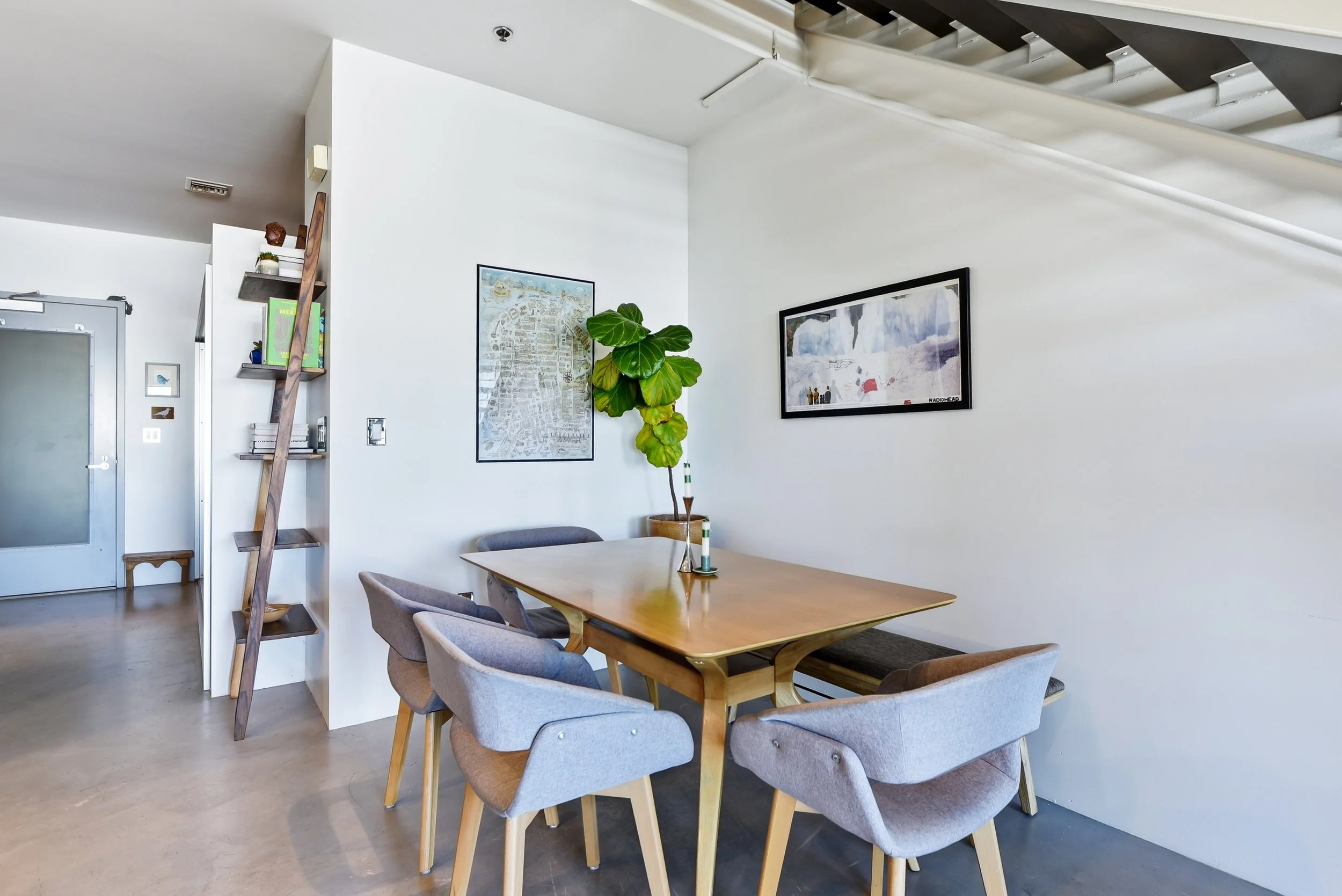 New listing in West Los Angeles featuring a modern loft at 11500 Tennessee Ave #324 located near the vibrant Sawtelle neighborhood and close to Santa Monica and Westwood.