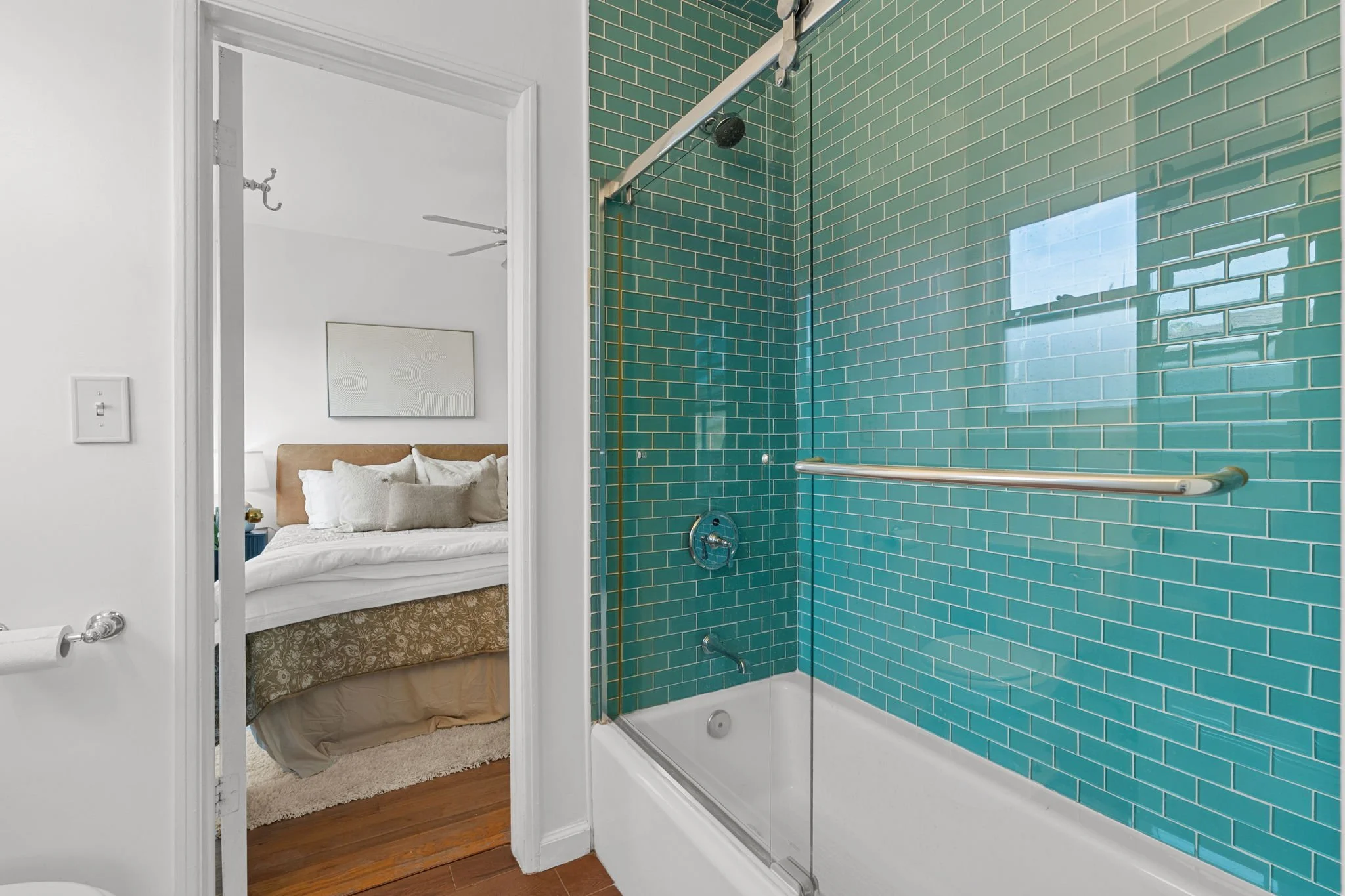 11630-chanera-ave-hawthorne-master-bathroom-modern-fixtures.jpg