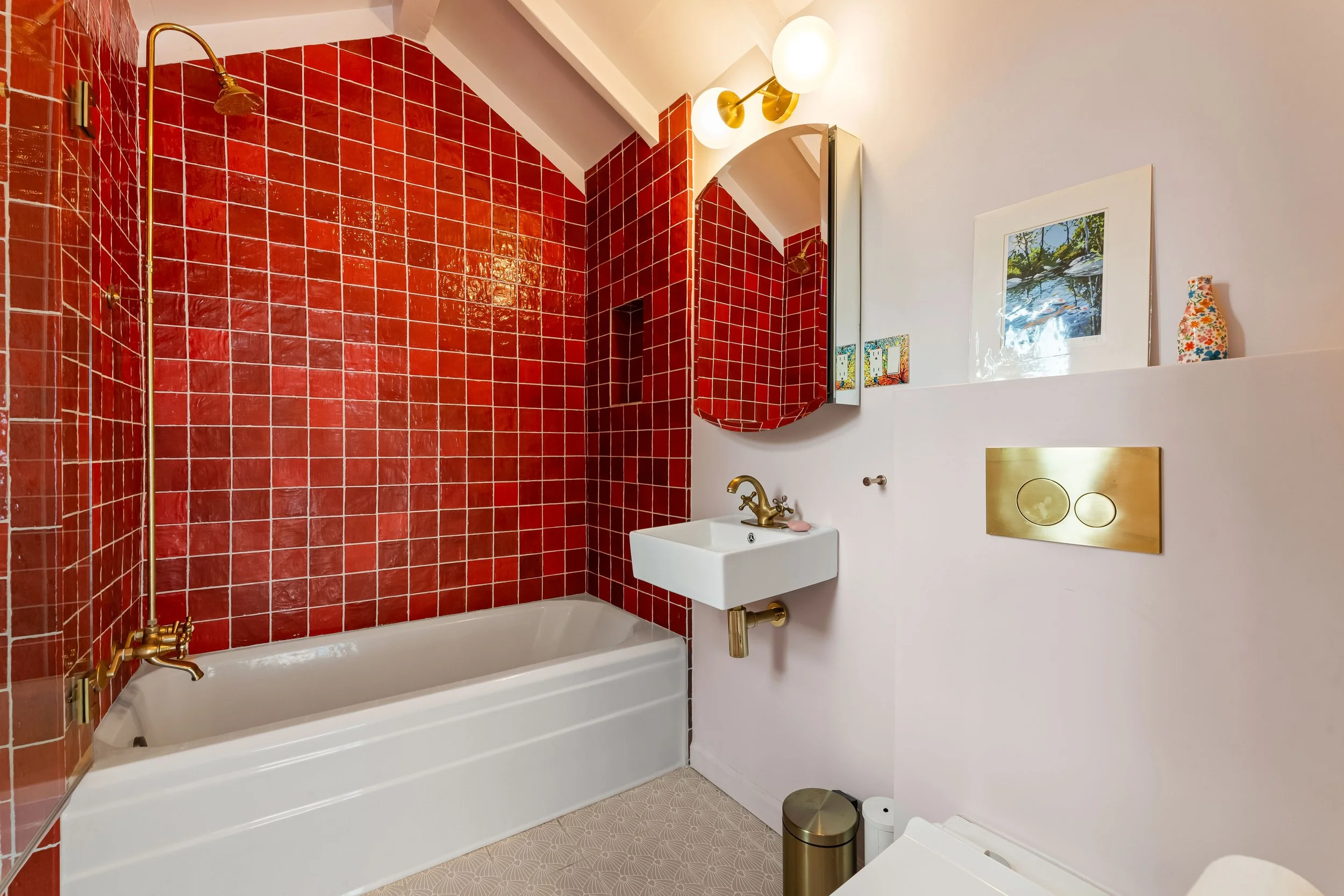 1767-n-orange-grove-ave-41-detached-studio-bathroom-hollywood-hills-los-angeles.jpg