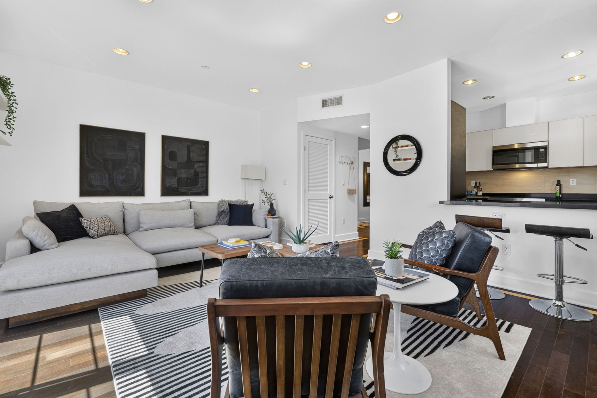 125-s-sweetzer-ph2a-03-open-concept-living-dining-kitchen-los-angeles.jpg