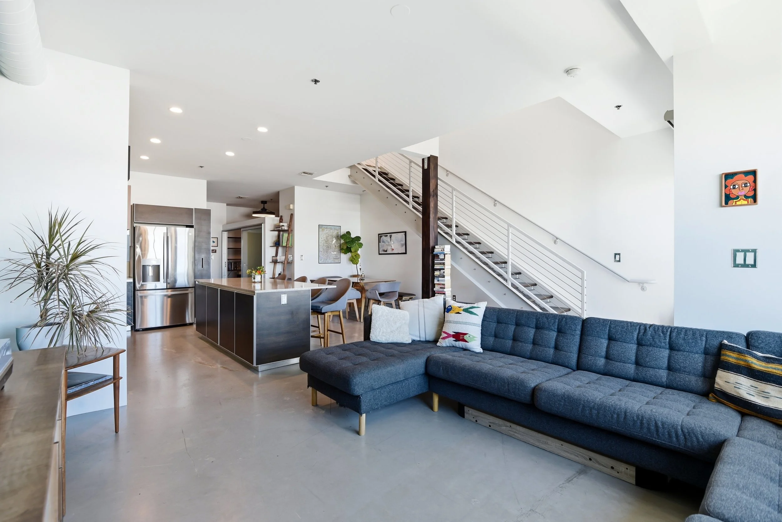 New listing in West Los Angeles featuring a modern loft at 11500 Tennessee Ave #324 located near the vibrant Sawtelle neighborhood and close to Santa Monica and Westwood.