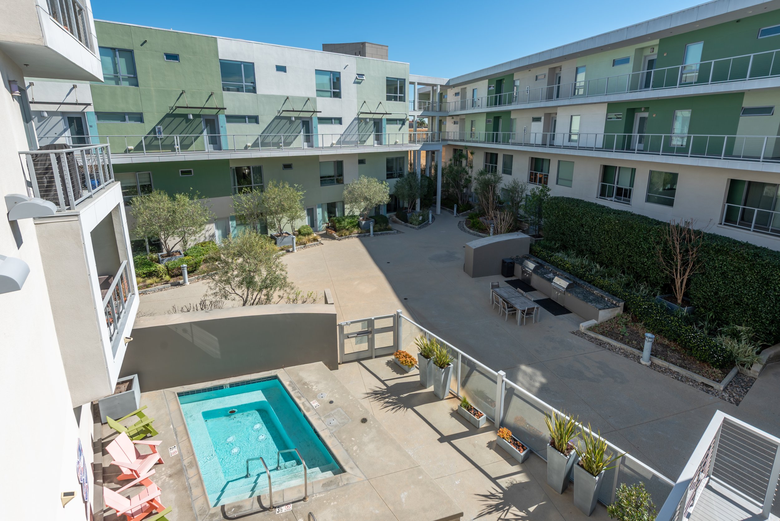 Exterior of 11500 Tennessee Ave Condos in West Los Angeles
