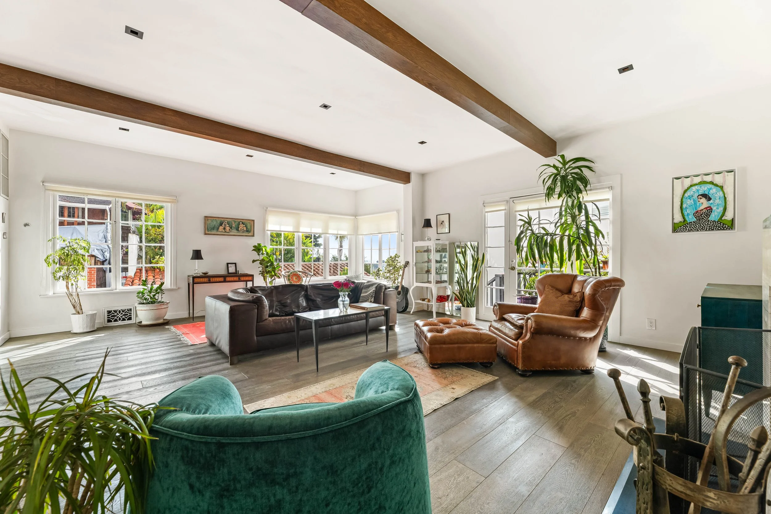 1767-n-orange-grove-ave-25-living-room-hollywood-hills-los-angeles.jpg