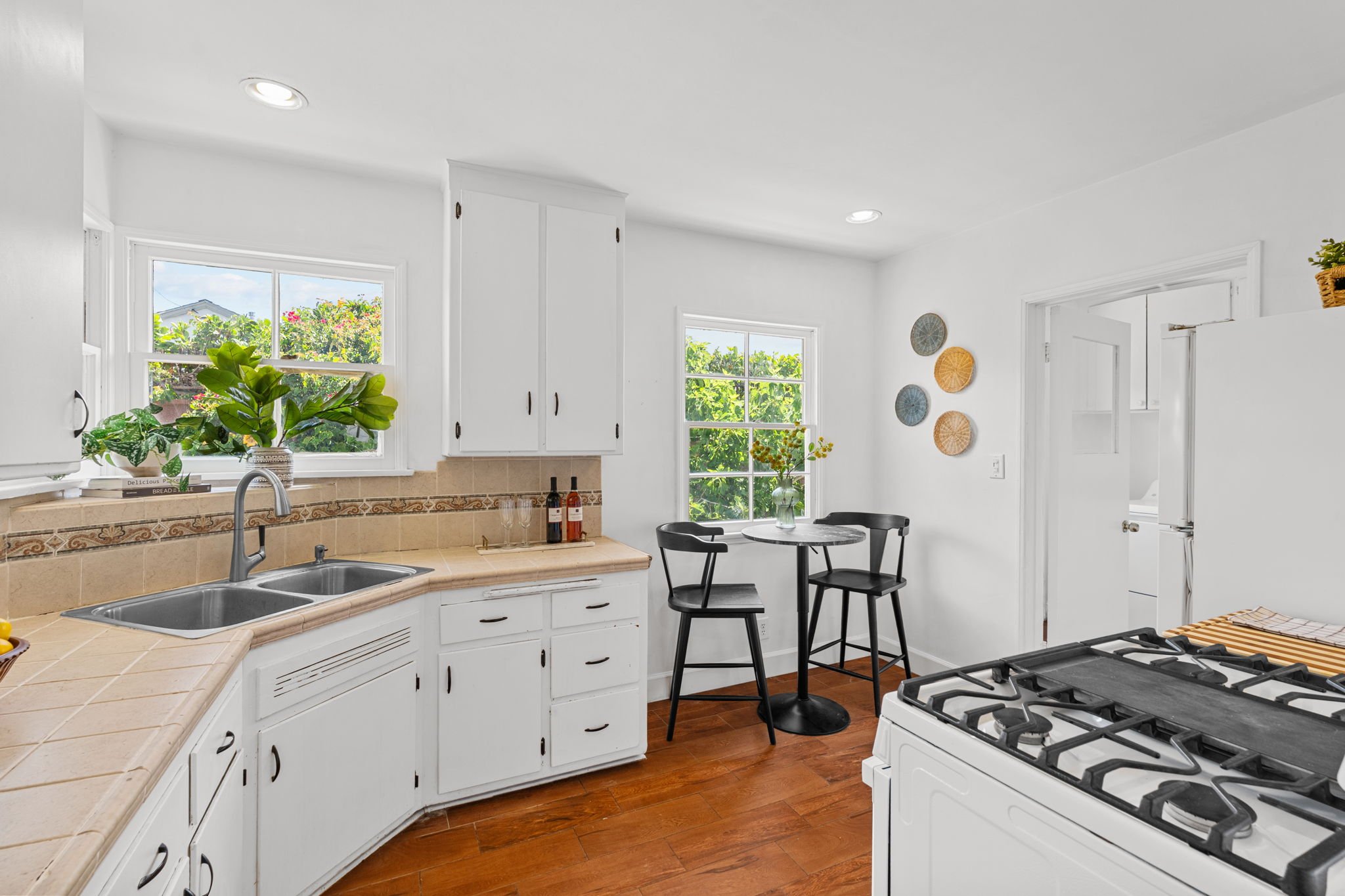 11630-chanera-ave-hawthorne-modern-kitchen-updated.jpg
