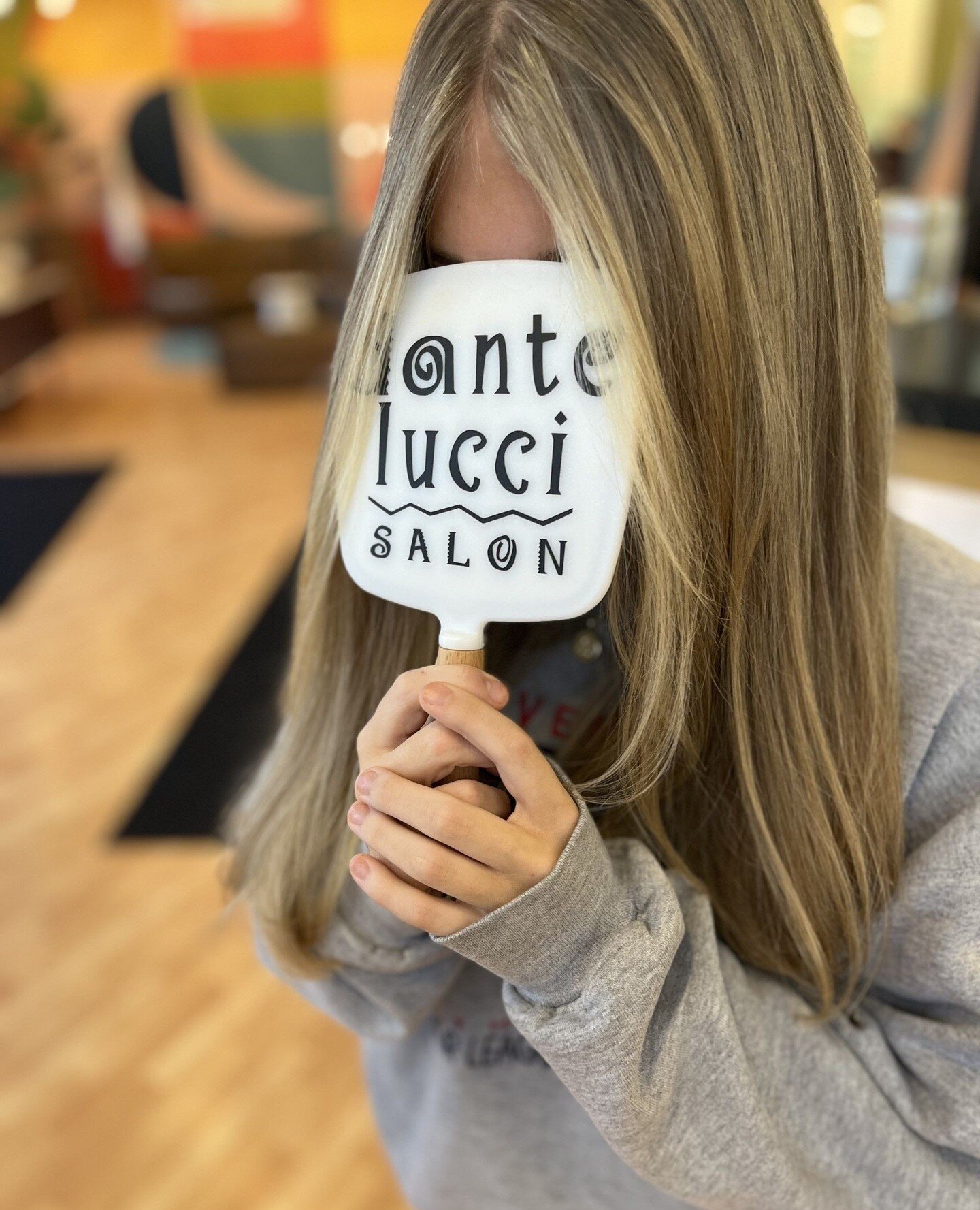 What are your thoughts about the new mirror we're using to capture photos of our work? 💫 Moe's incredible talent is clearly displayed in this masterpiece.⁠
.⁠
.⁠
.⁠
.⁠
.⁠
.⁠
.⁠
⁠
#lovelyhair #longhairinspo #longhairgoals #haircolorist #balayage #hai