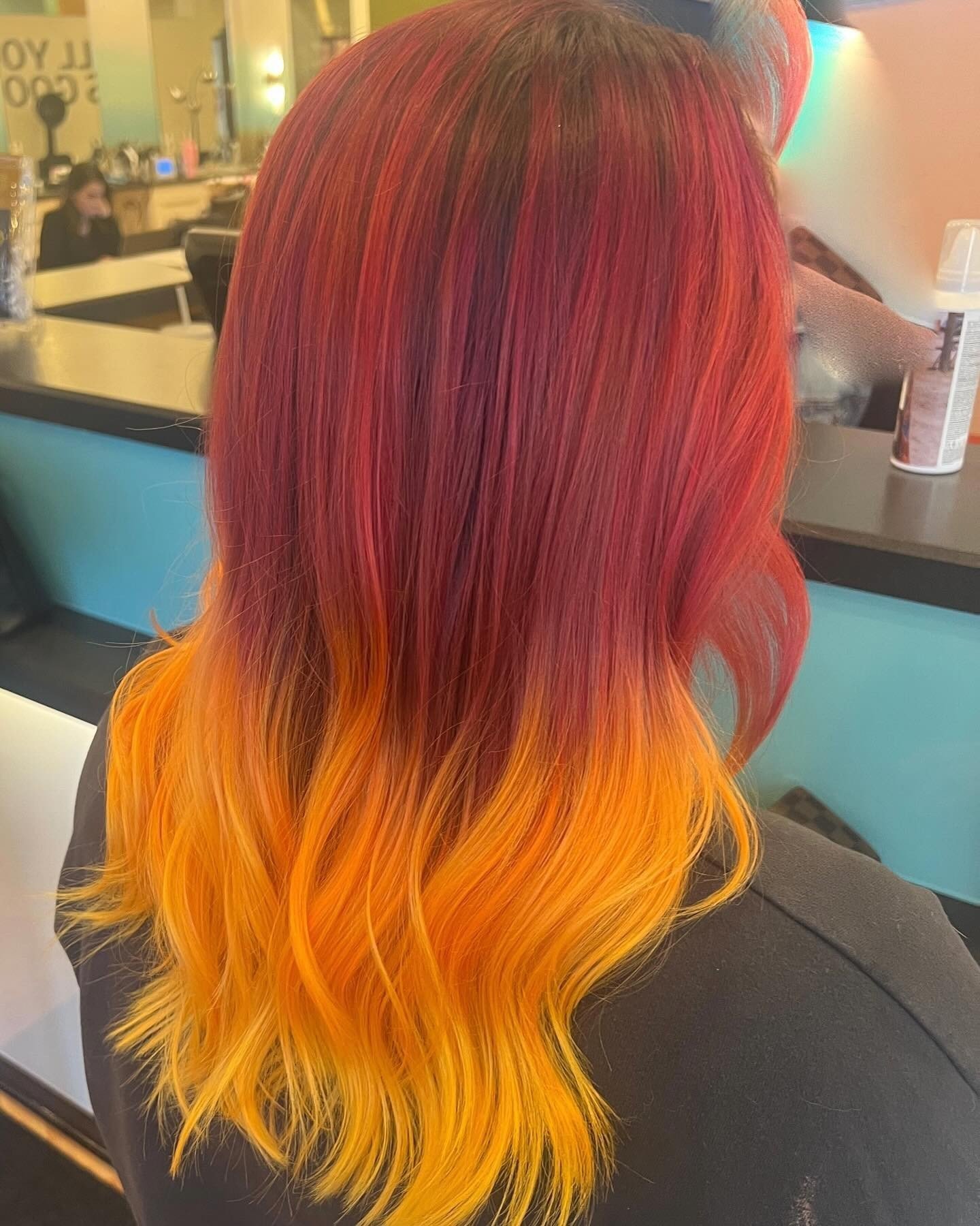 Check out this amazing sunset hair! 🌅 This stunning look created by ⁠
📷️ @locks_by_lomax. ⁠
⁠
Get inspired by the beautiful colors and visit #danteluccisalon in Rocky River. ⁠
⁠
This picture is a great example of what can be achieved!  Don't wait, 