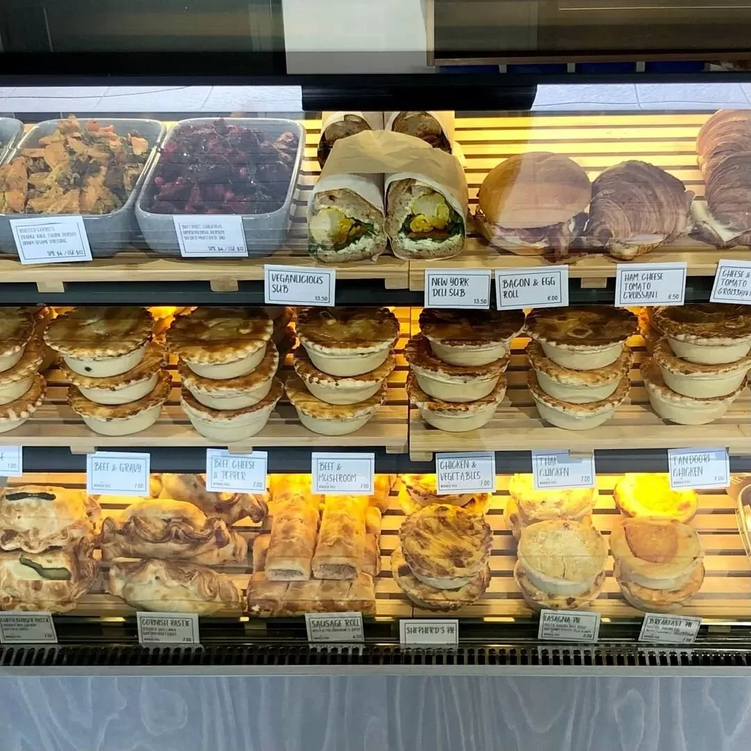 Oh hi there Surrey Hills and your wonderful display of goodness 👋🏼 Open until 2pm today!