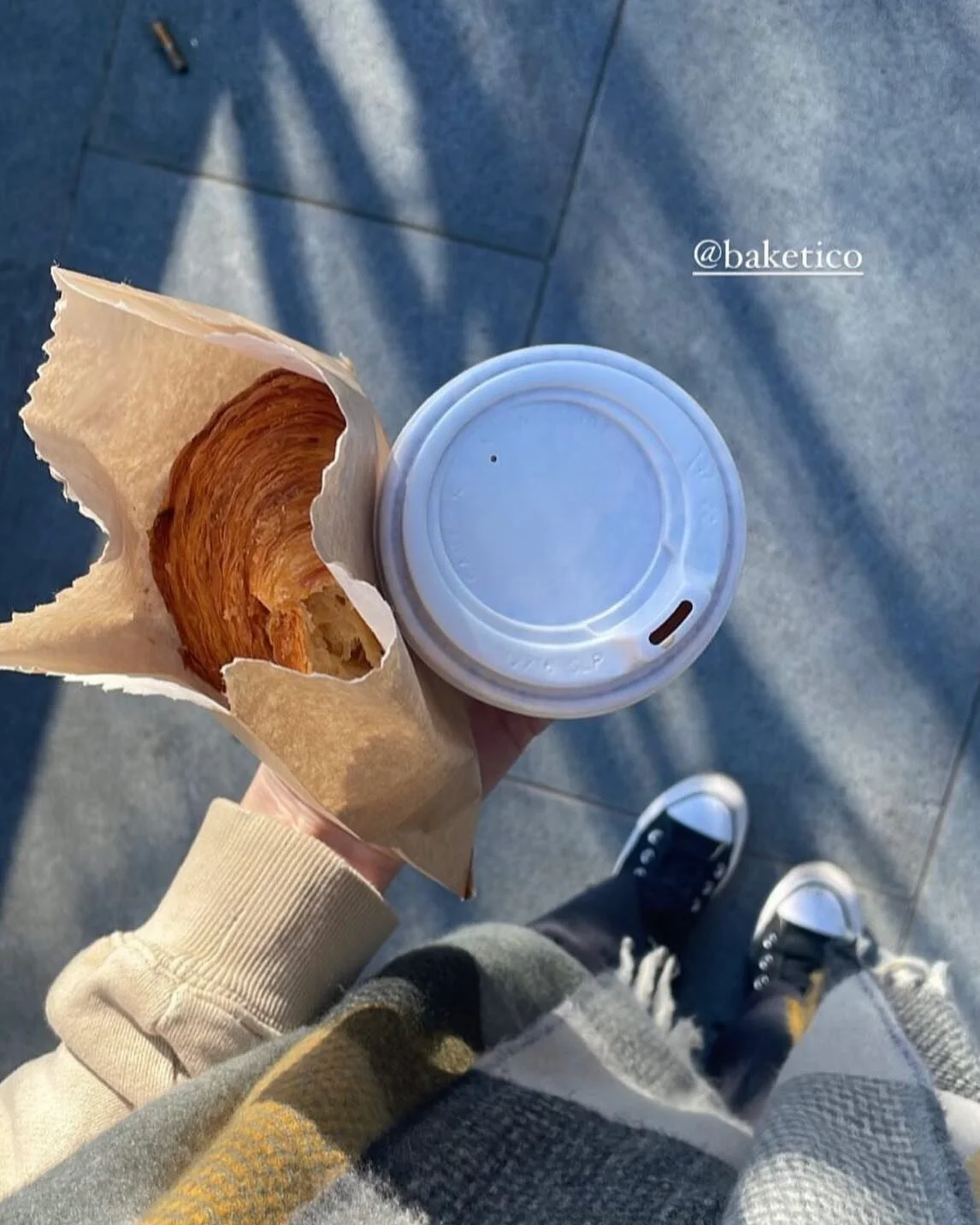 @isabella.lic knows how to start the day! With a coffee and croissant from @baketico