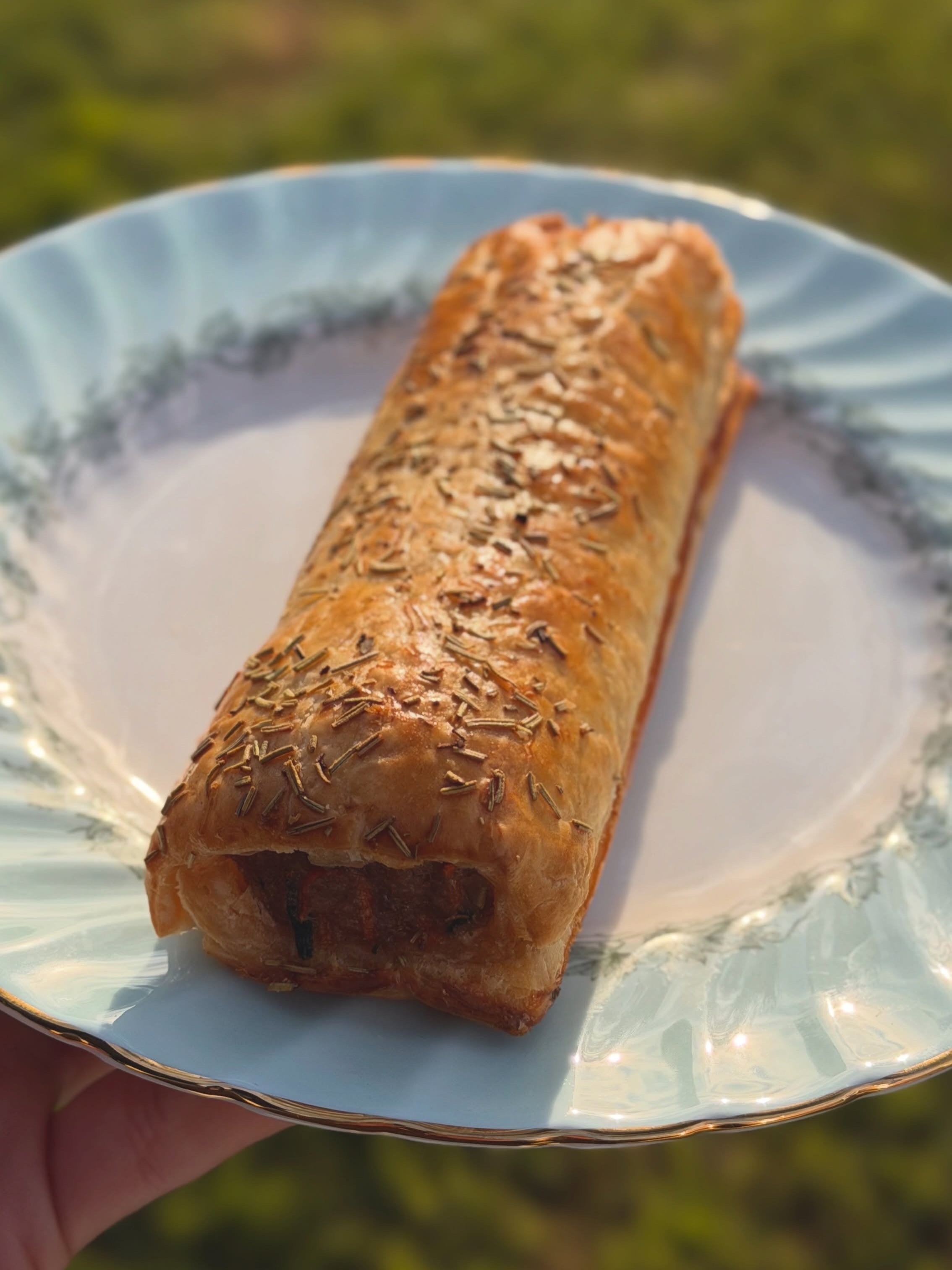 Pork meets fennel, and things get seriously tasty!

Our Pork &amp; Fennel Sausage Roll is the special this week, savoury, fragrant and made for a very good snack break.

Available at all Baketico stores this week. 

#coffeemelbourne #bakery #foodmelb