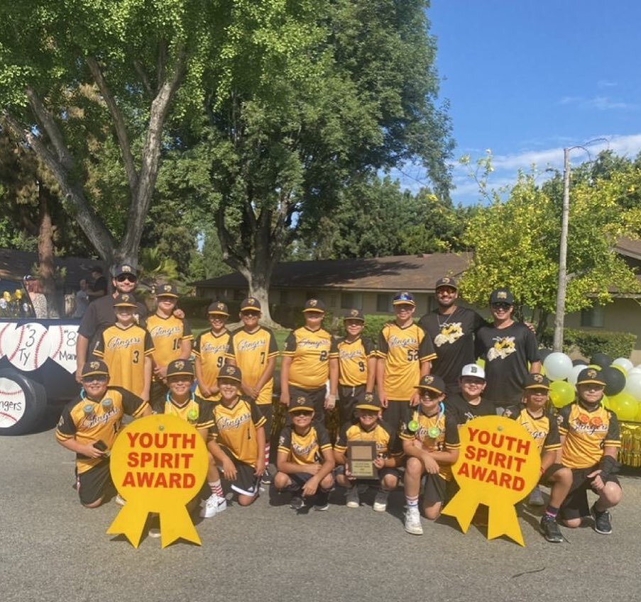 Great day for Stingers baseball! The boys had a blast in the La Verne 4th of July parade🇺🇸🎉🎊they passed out candy, hung out with friends, and enjoyed the day! We even won the &ldquo;best youth spirit award&rdquo;!🏆 lots of fun, lots of laughs😂 