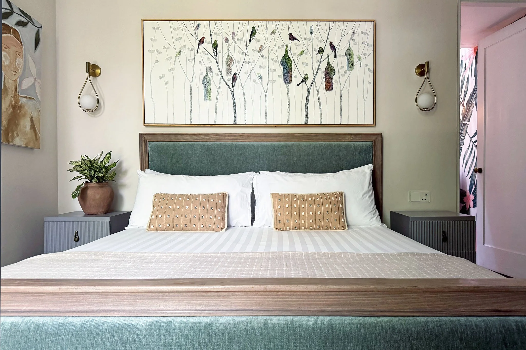 pudding room bed straight on.jpg