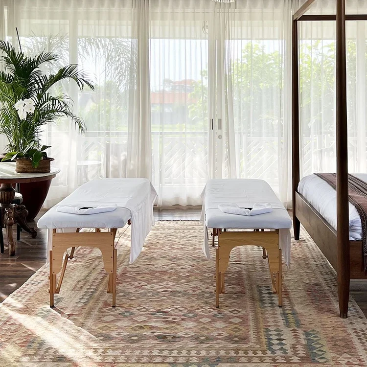 An in-room massage at Kasianda