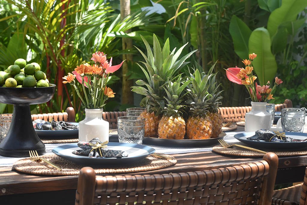 Outdoor dining table.jpg