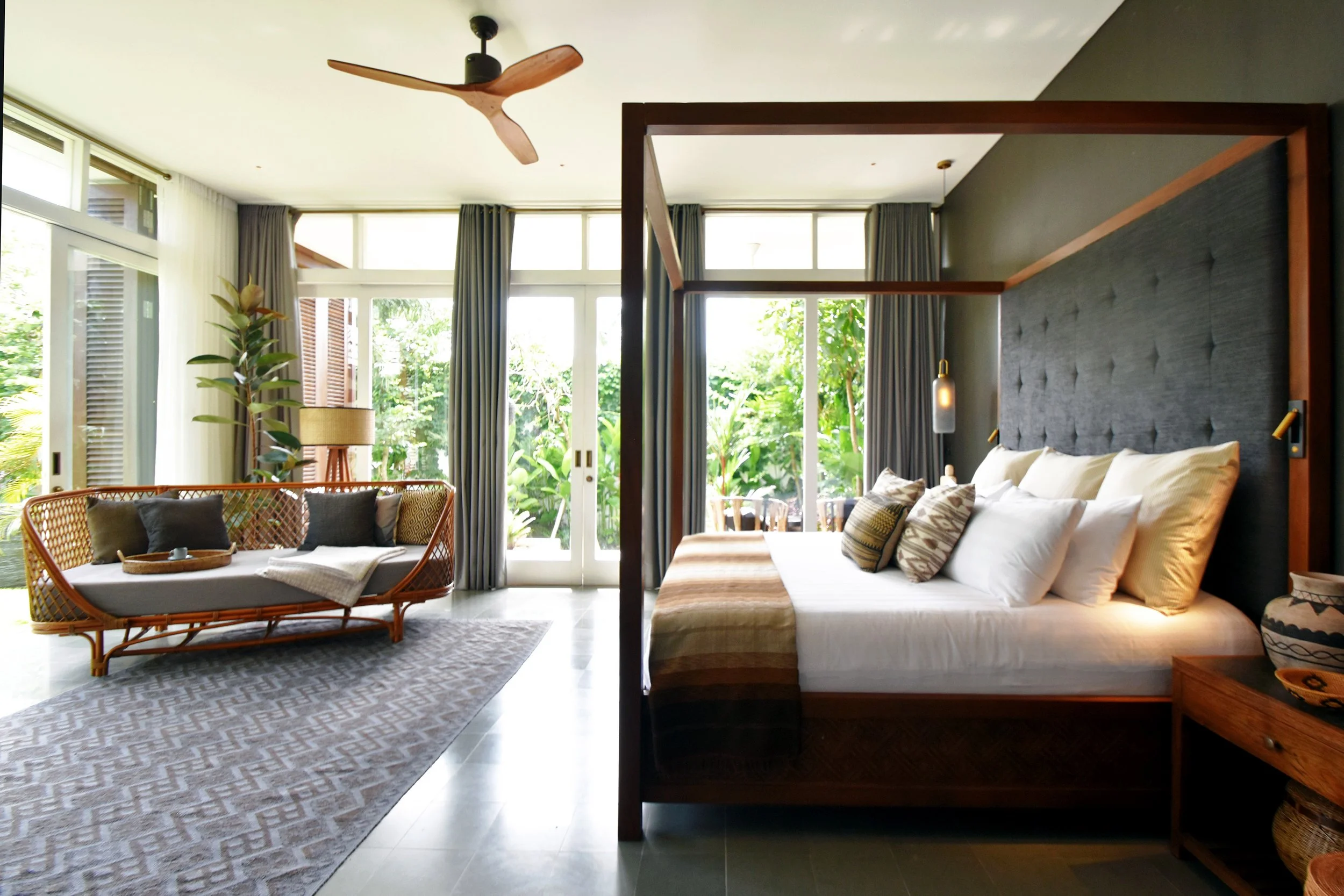 bed side on 102025 3000X2000.jpg