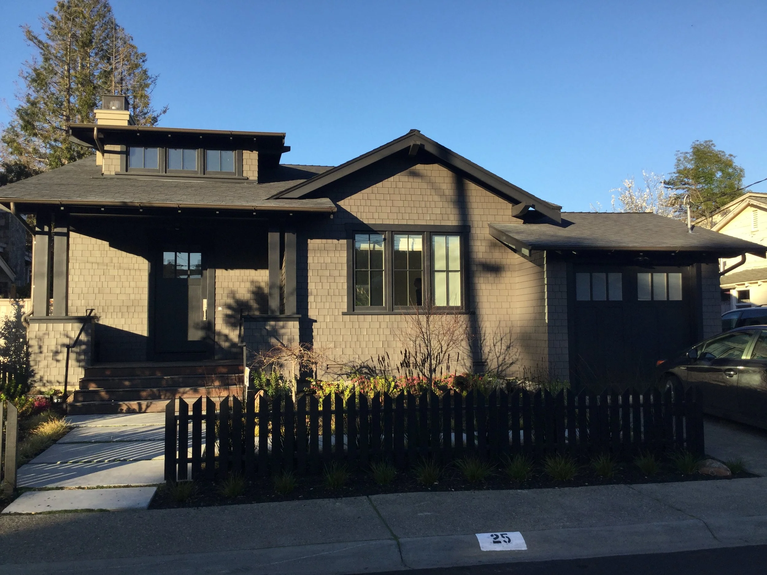 Exterior trim and body colors should be closely related color for a more elegant look.