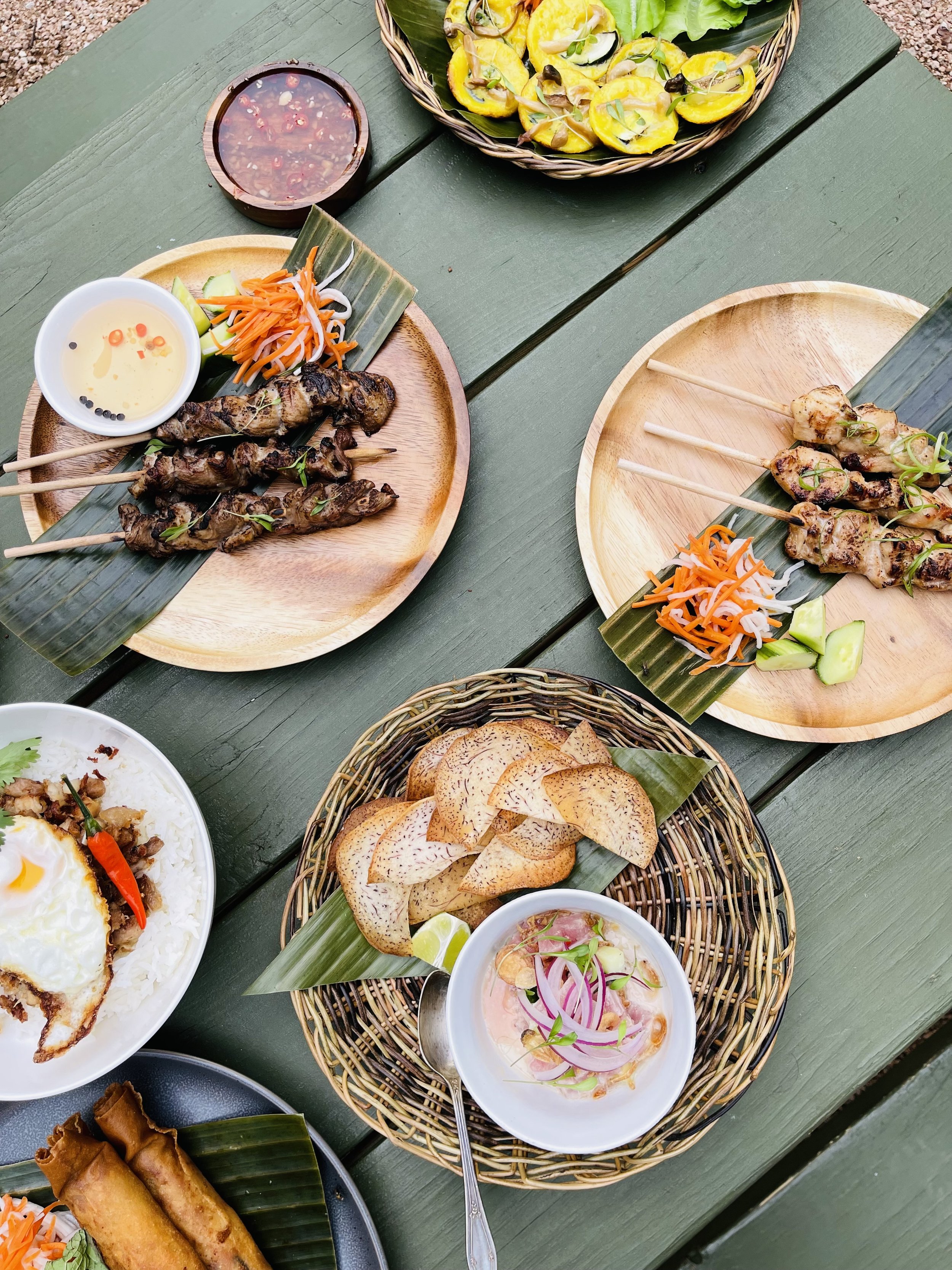 Nhà bếp Việt - Philippines - Bạn thích ẩm thực Việt - Philippines và muốn thưởng thức những món ăn ngon của hai quốc gia này tại nhà? Đến với chúng tôi để khám phá những hình ảnh đầy màu sắc và sống động về những nét văn hóa đa dạng trong ẩm thực hai nước này.
