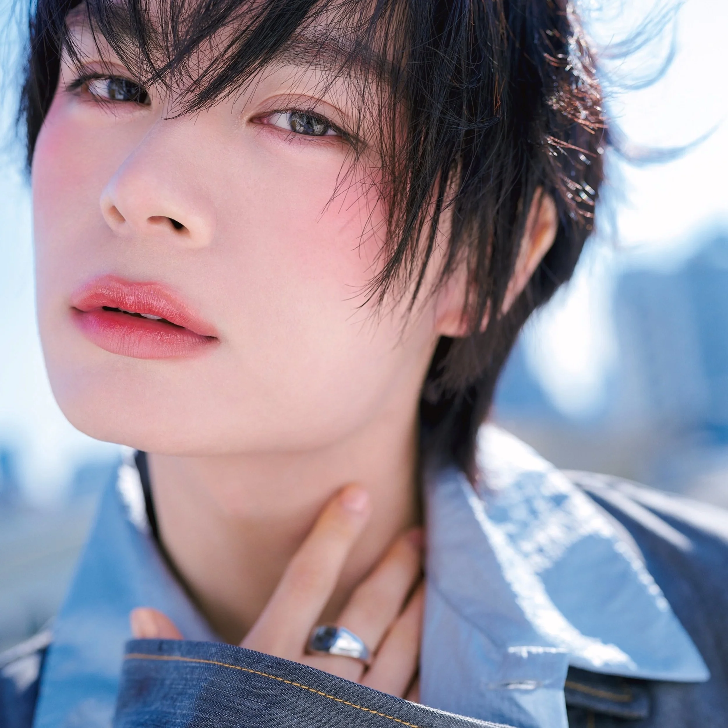 MAQUIA6月号 連載「りゅちぇLOVE Beauty」

大西流星さんのヘアメイクを担当しました！

photographer @yurihanamori さん
stylist #渡邊薫 さん

@maquia.magazine 

#大西流星
#hairmakeGeorge