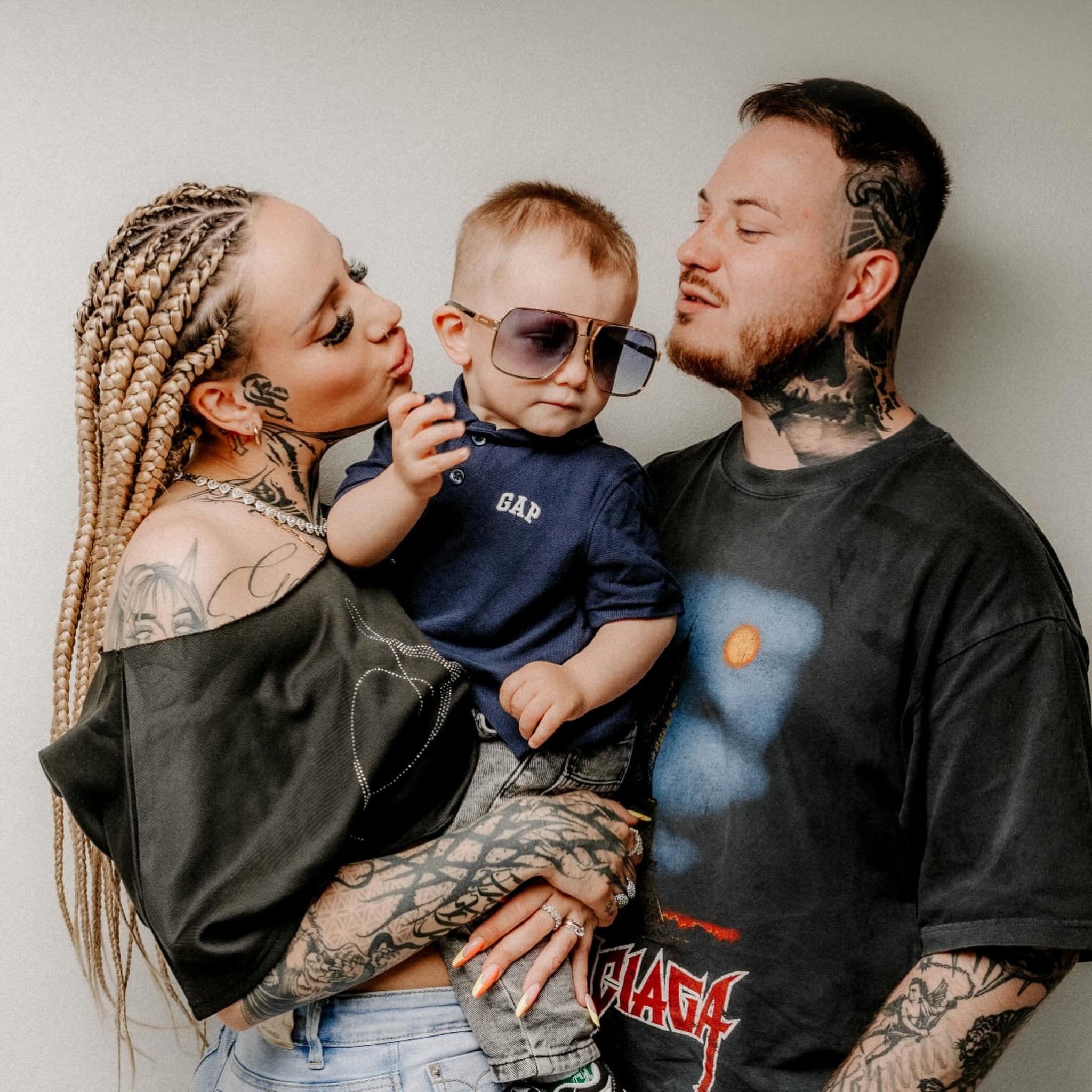 Lifestyle ~ fotenie det&iacute; a rod&iacute;n 
Najkraj&scaron;ie fotografie vznikaj&uacute; vtedy, keď sa smejete, obj&iacute;mate a jednoducho ste sami sebou. ❤️

Ak t&uacute;žite po nežn&yacute;ch a autentick&yacute;ch fotografi&aacute;ch, nap&iac